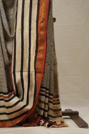 Off - White HBP Cotton Silk Saree With Maheshwari Border - SROWCSS1345