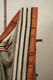 Off - White HBP Cotton Silk Saree With Maheshwari Border - SROWCSS1345