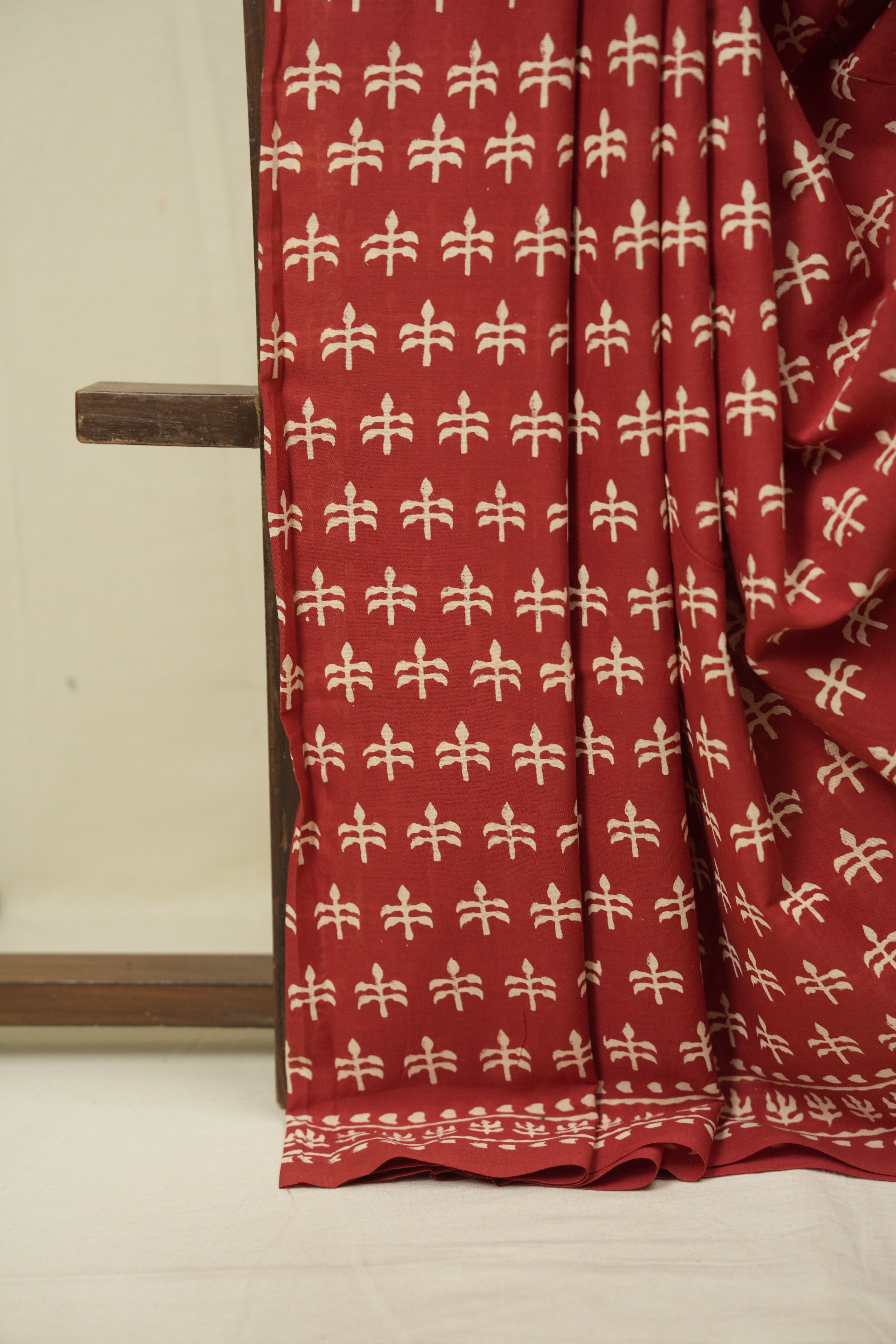 Red HBP Cotton Saree - SRRCS3557