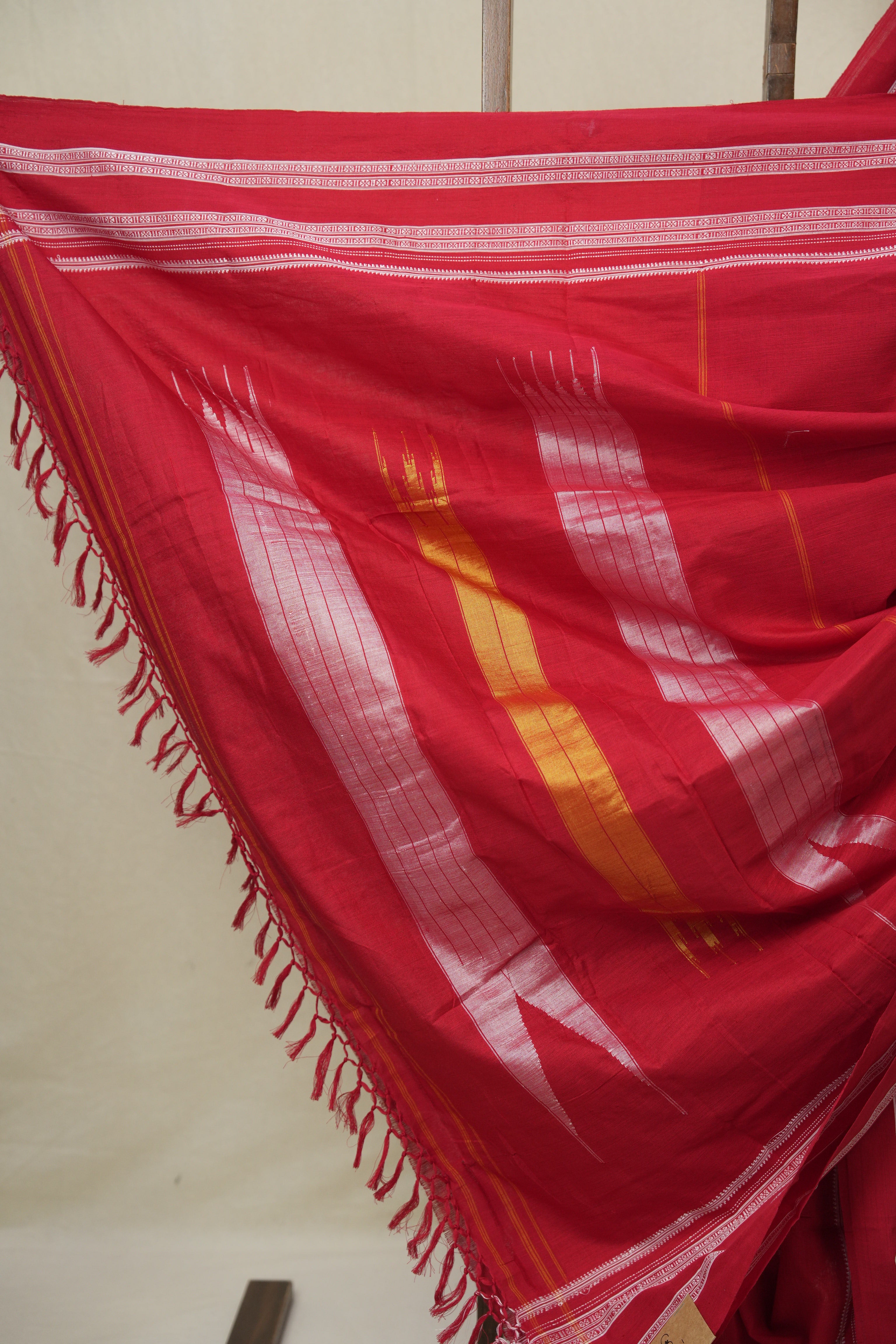 Red Cotton IIkal Saree With Gayatri Border - SRRCIS902