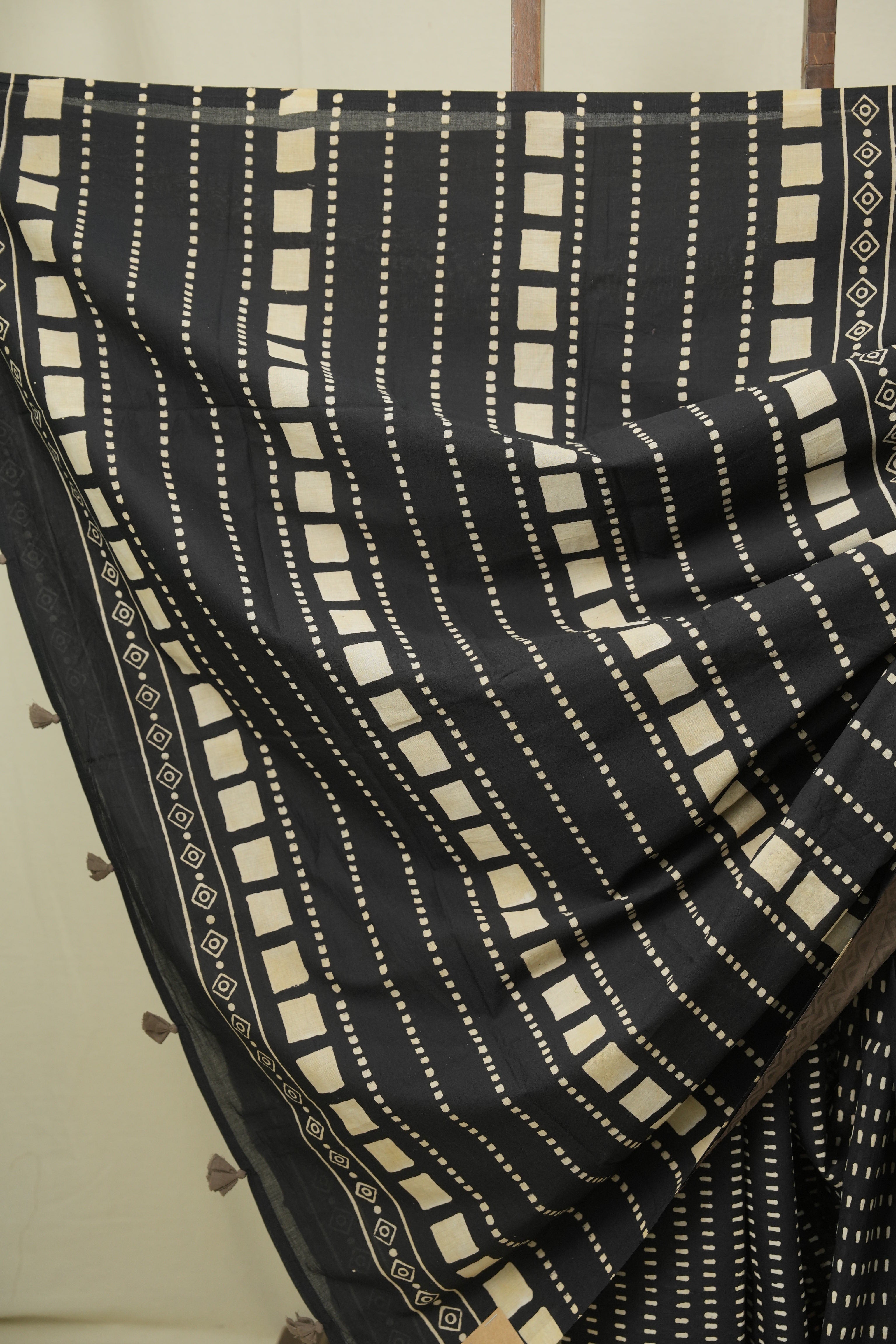 Black HBP Cotton Saree - SRBCS3552