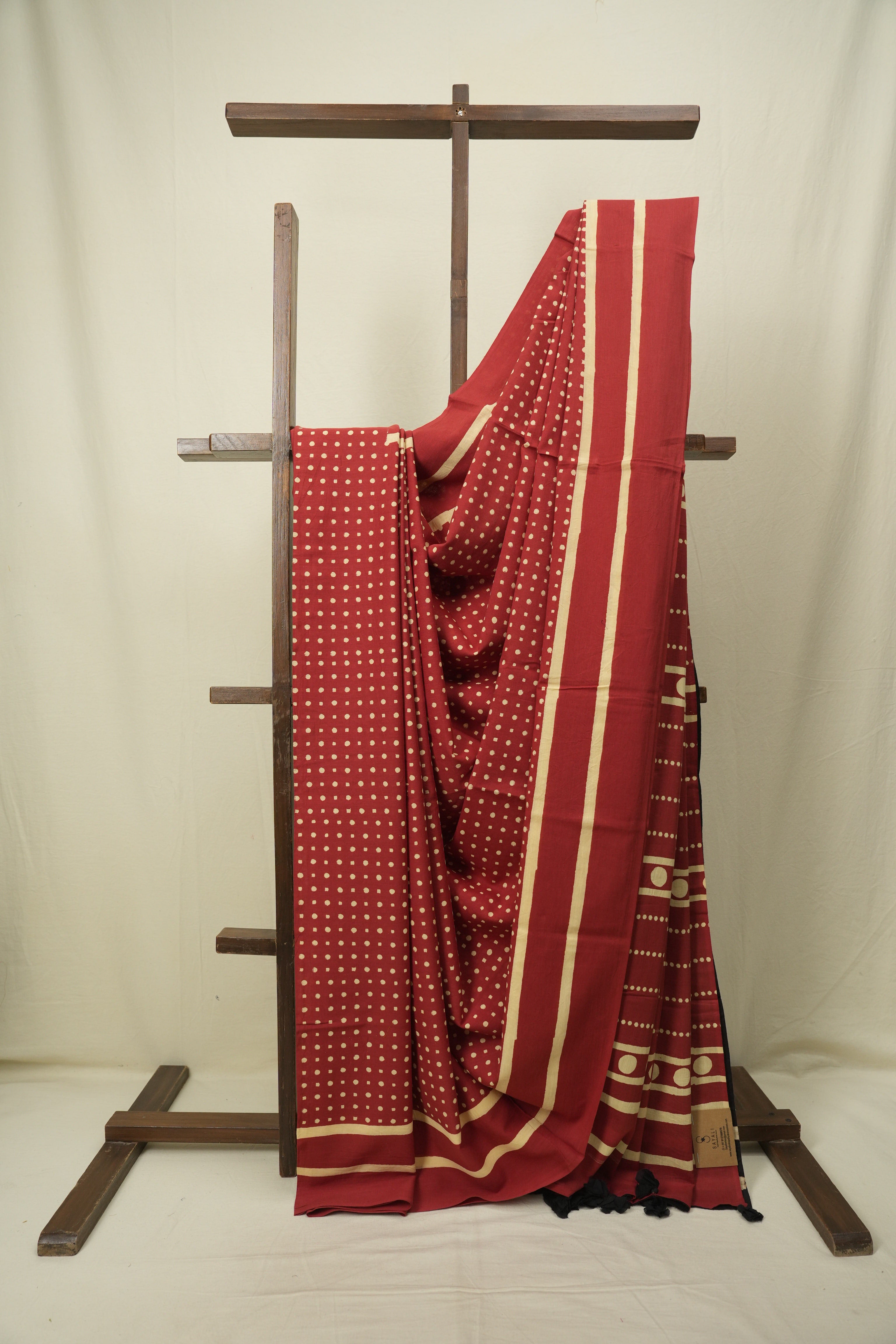 Red HBP Cotton Saree - SRRCS3559