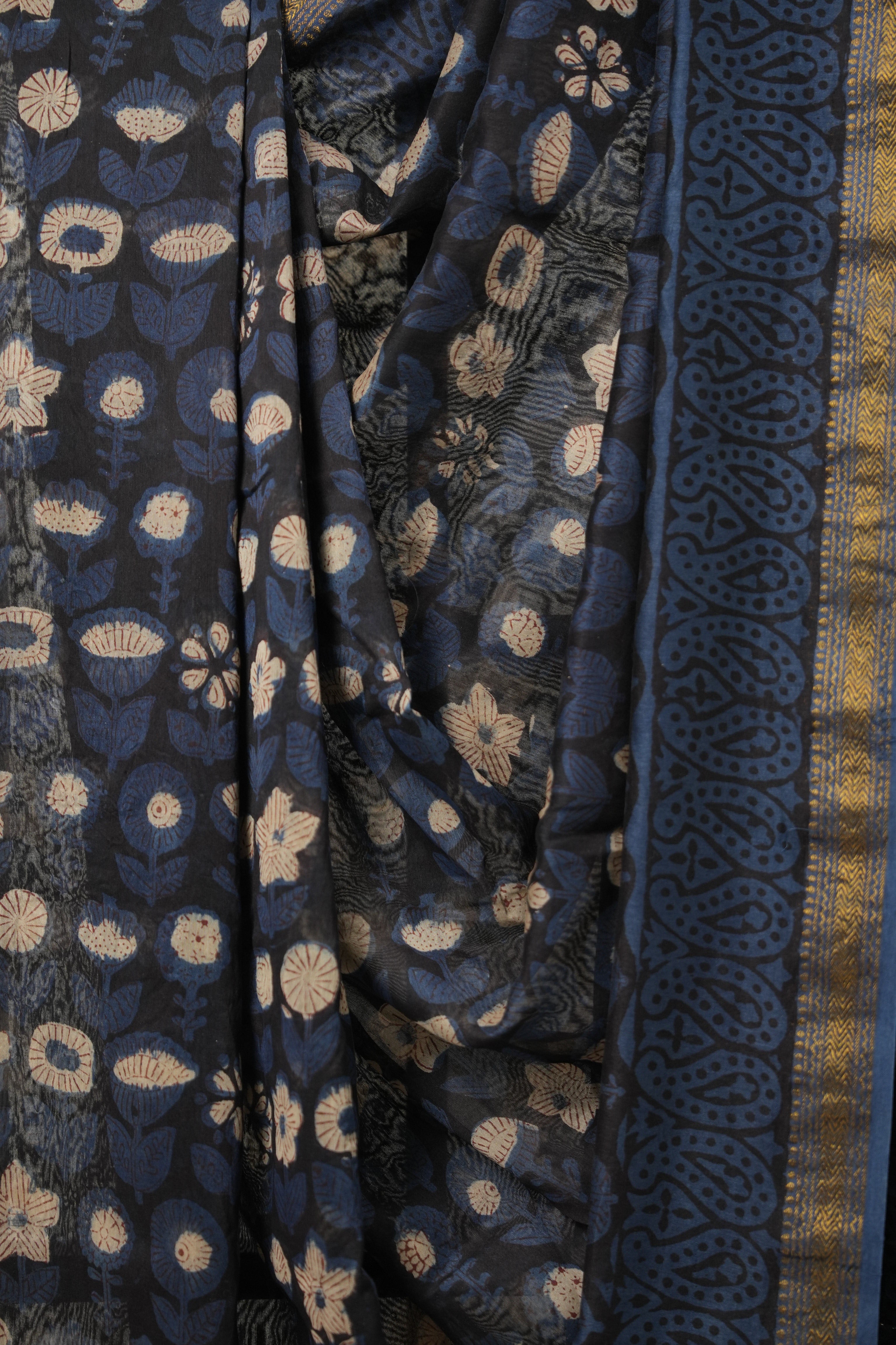 Black HBP Cotton Silk Saree With Maheshwari Border - SRBCSS1281