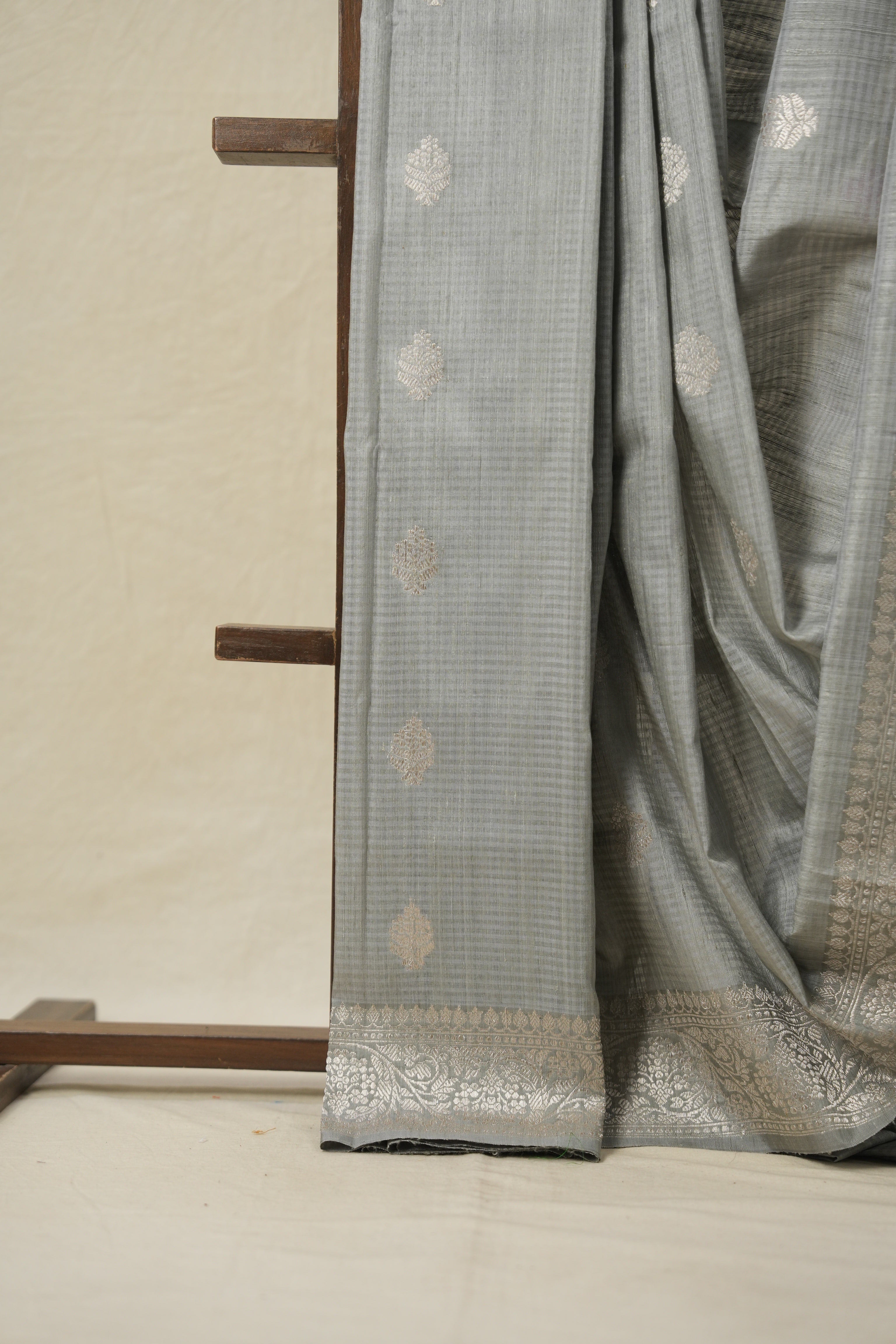 Grey Banarasi Silk Saree - SRGBSS827