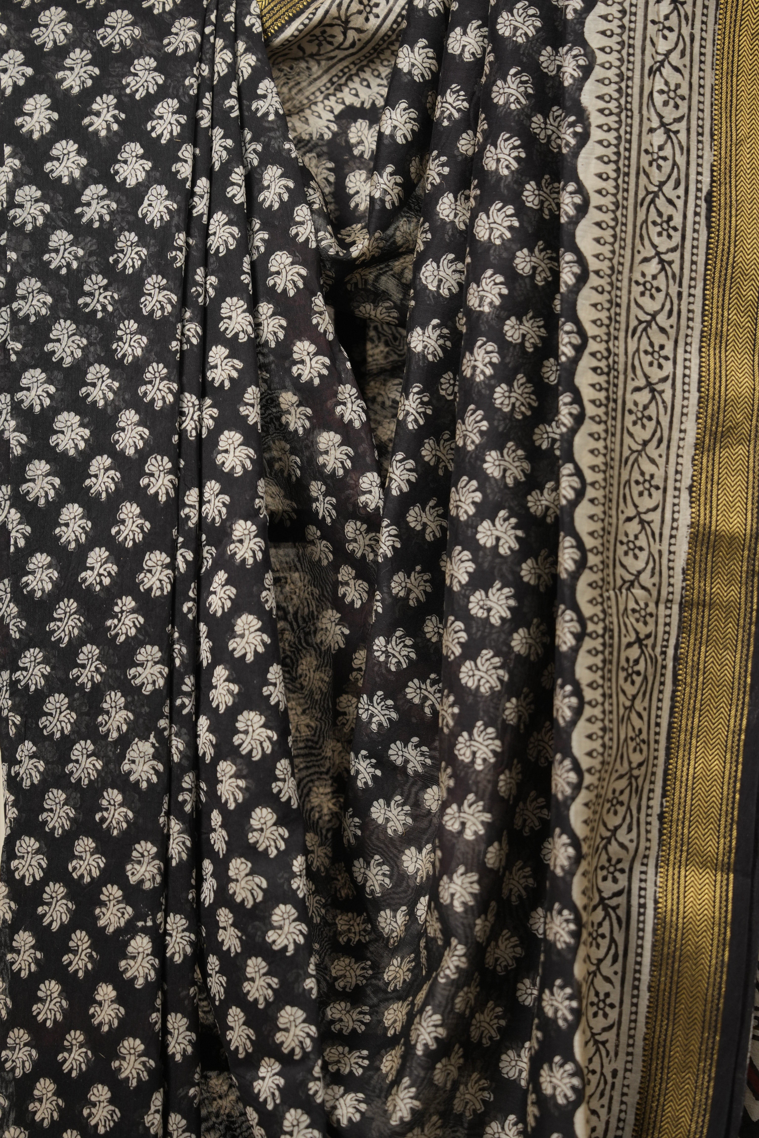 Black HBP Cotton Silk Saree With Maheshwari Border - SRBCSS1346