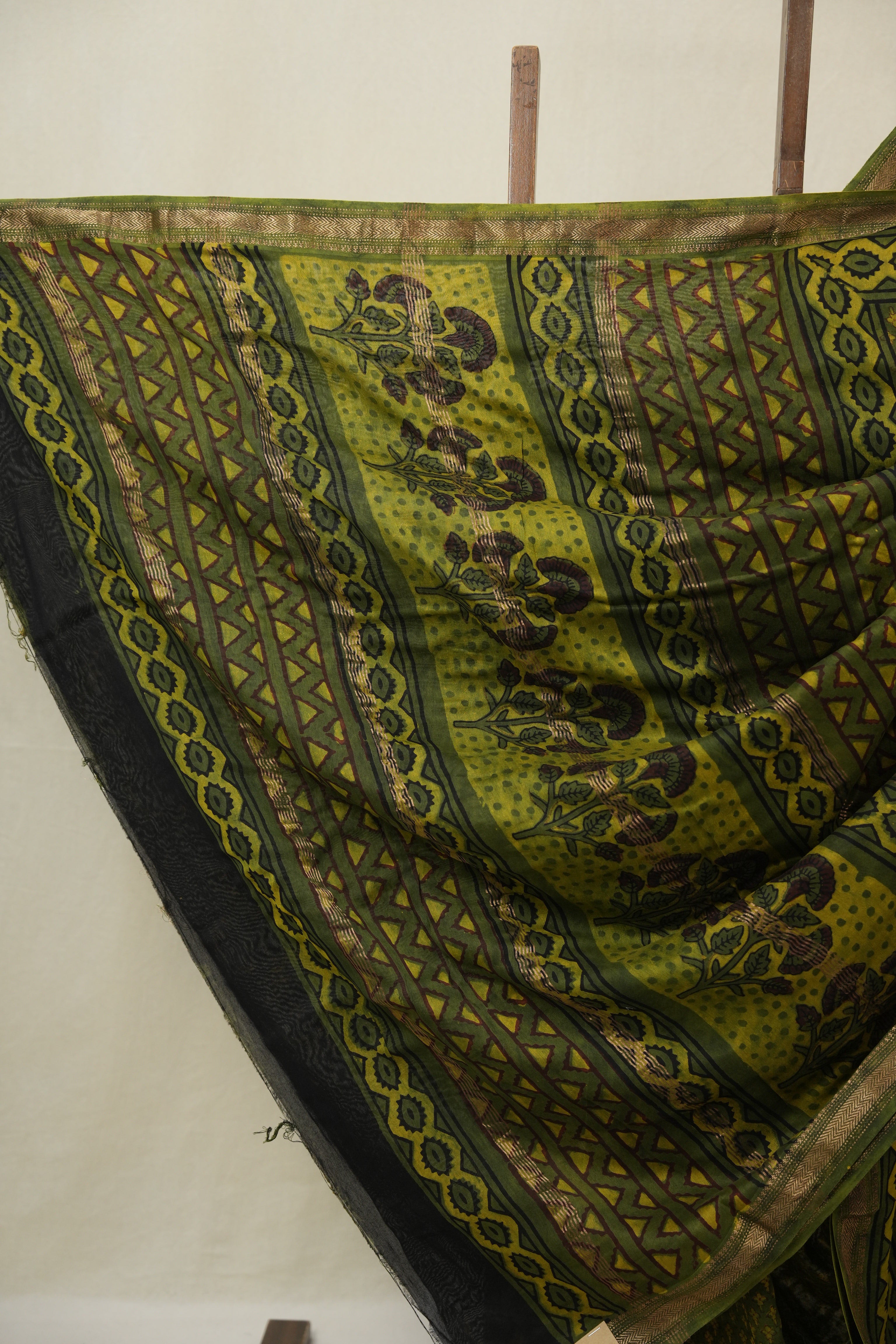 Olive Green HBP Cotton Silk Saree With Maheshwari Border - SROGCSS1608