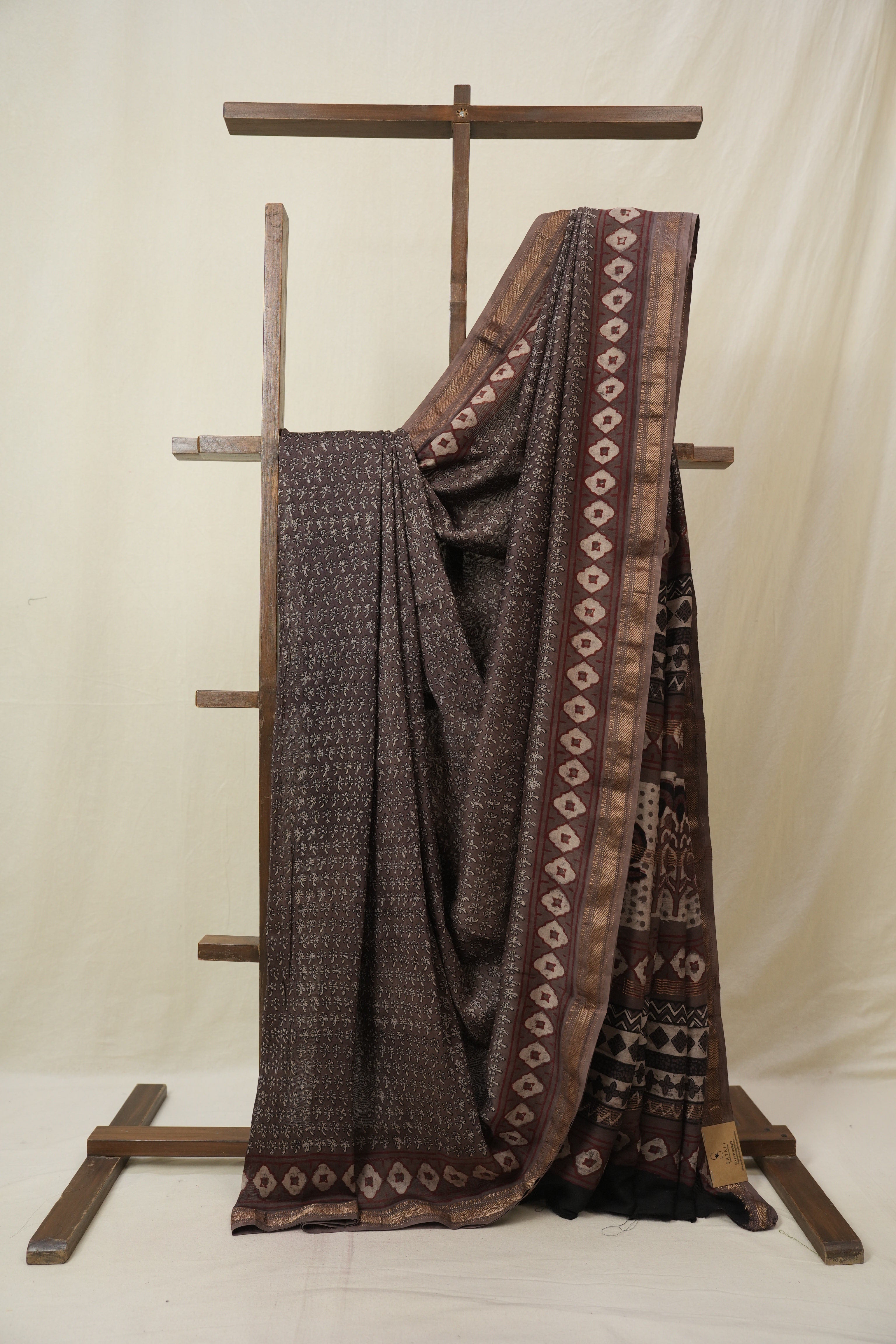 Kashish Brown HBP Cotton Silk Saree With Maheshwari Border - SRKBCSS1609