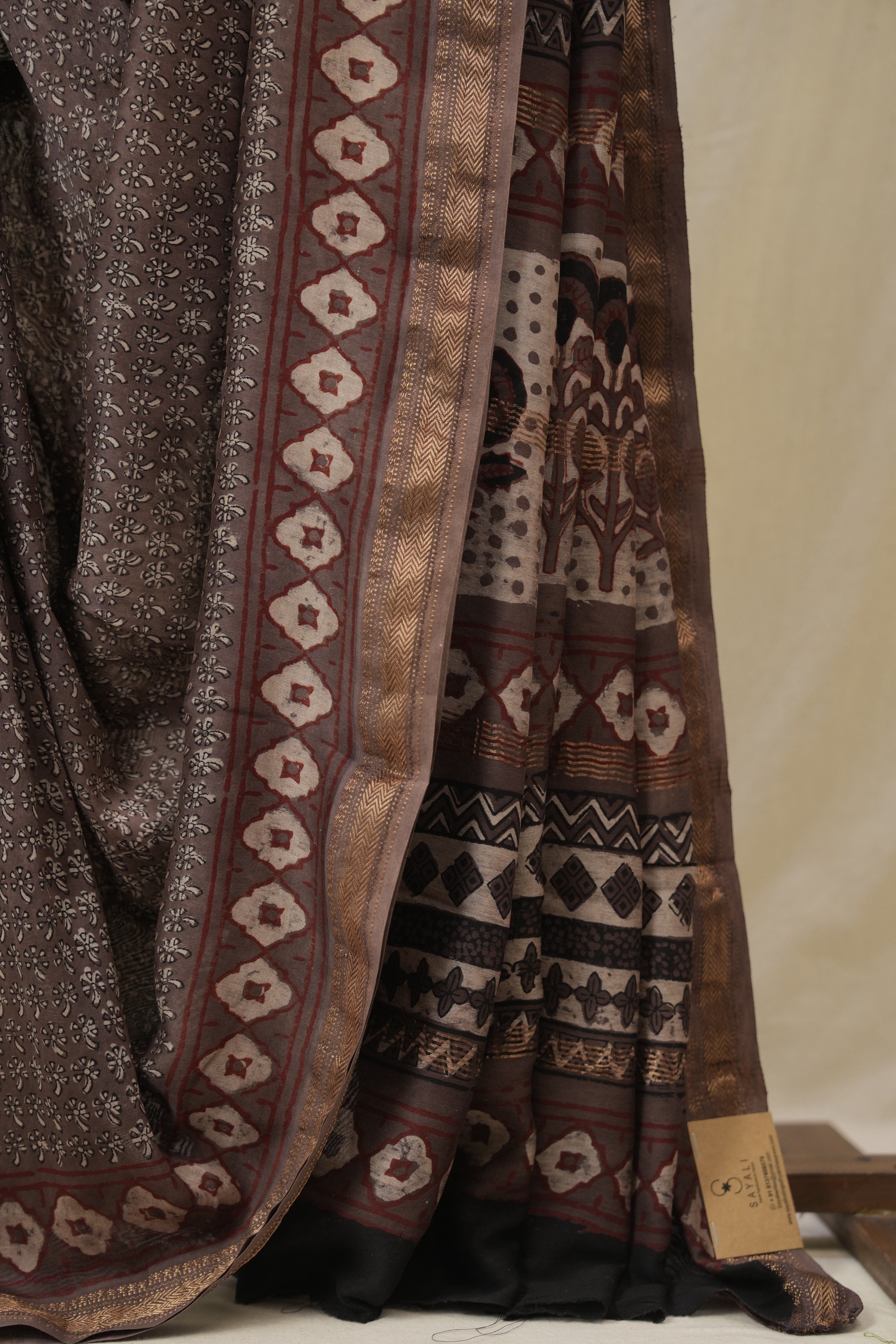 Kashish Brown HBP Cotton Silk Saree With Maheshwari Border - SRKBCSS1609