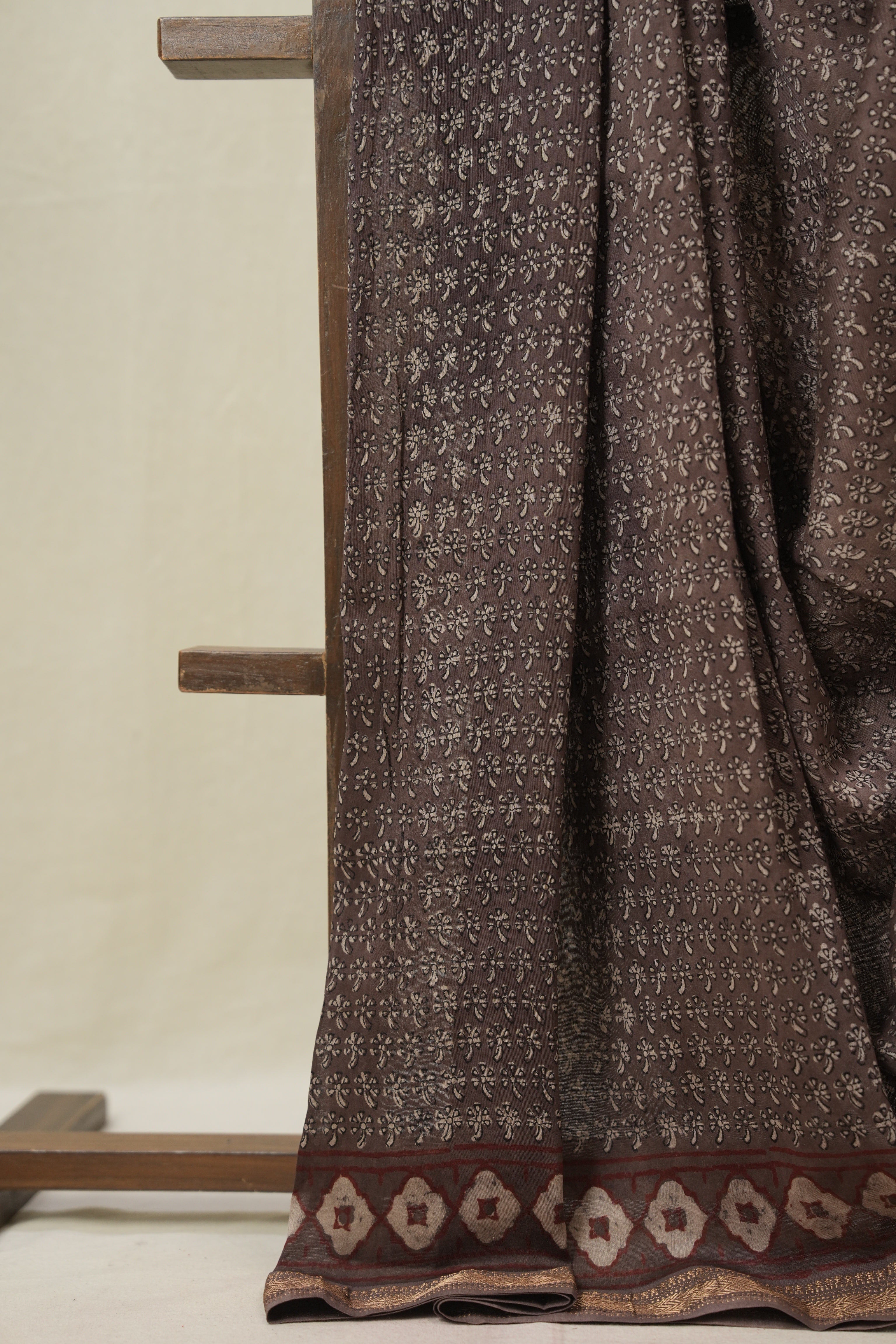 Kashish Brown HBP Cotton Silk Saree With Maheshwari Border - SRKBCSS1609