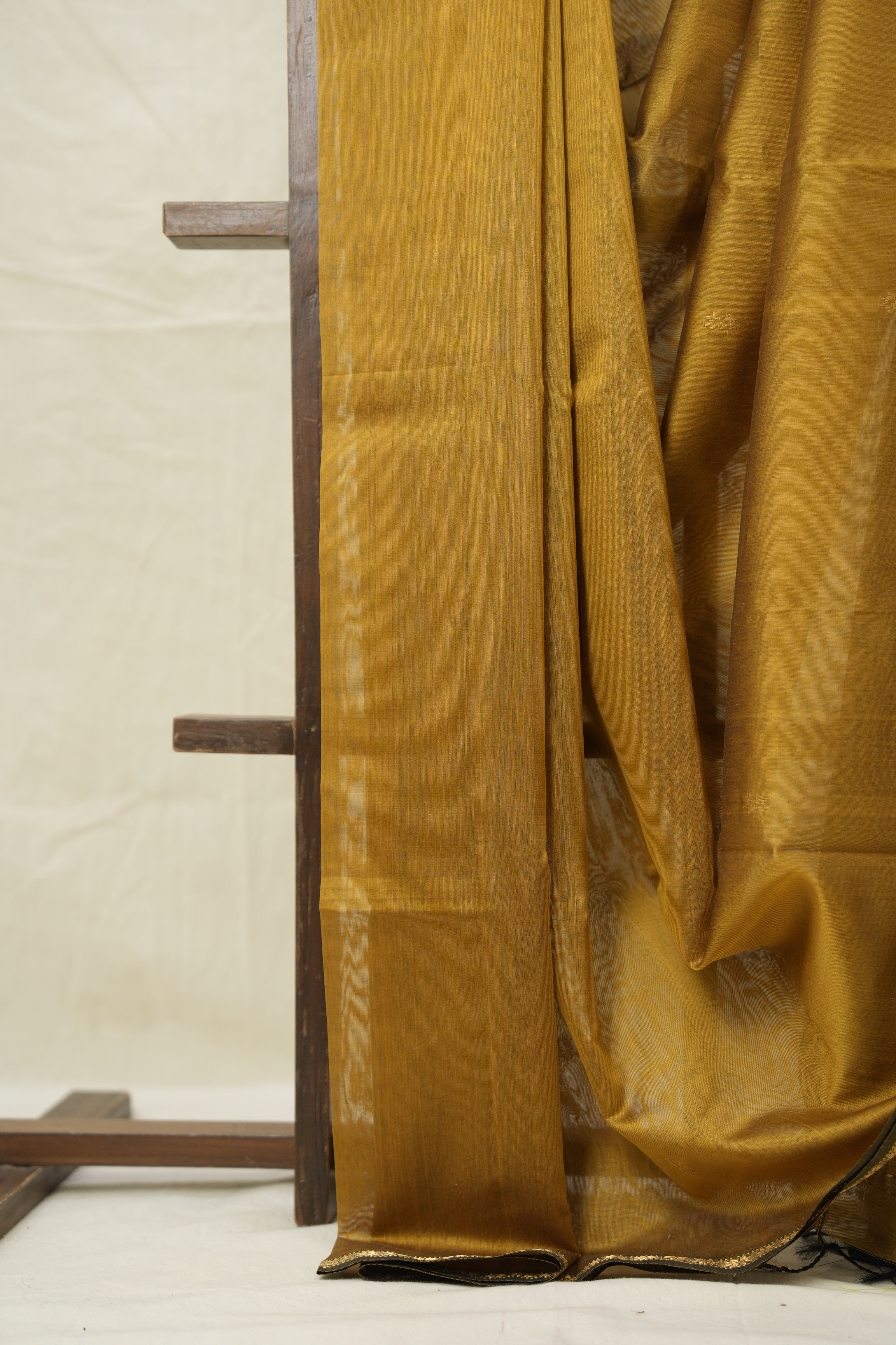 Metallic Gold Maheshwari Saree - SRMGMS988