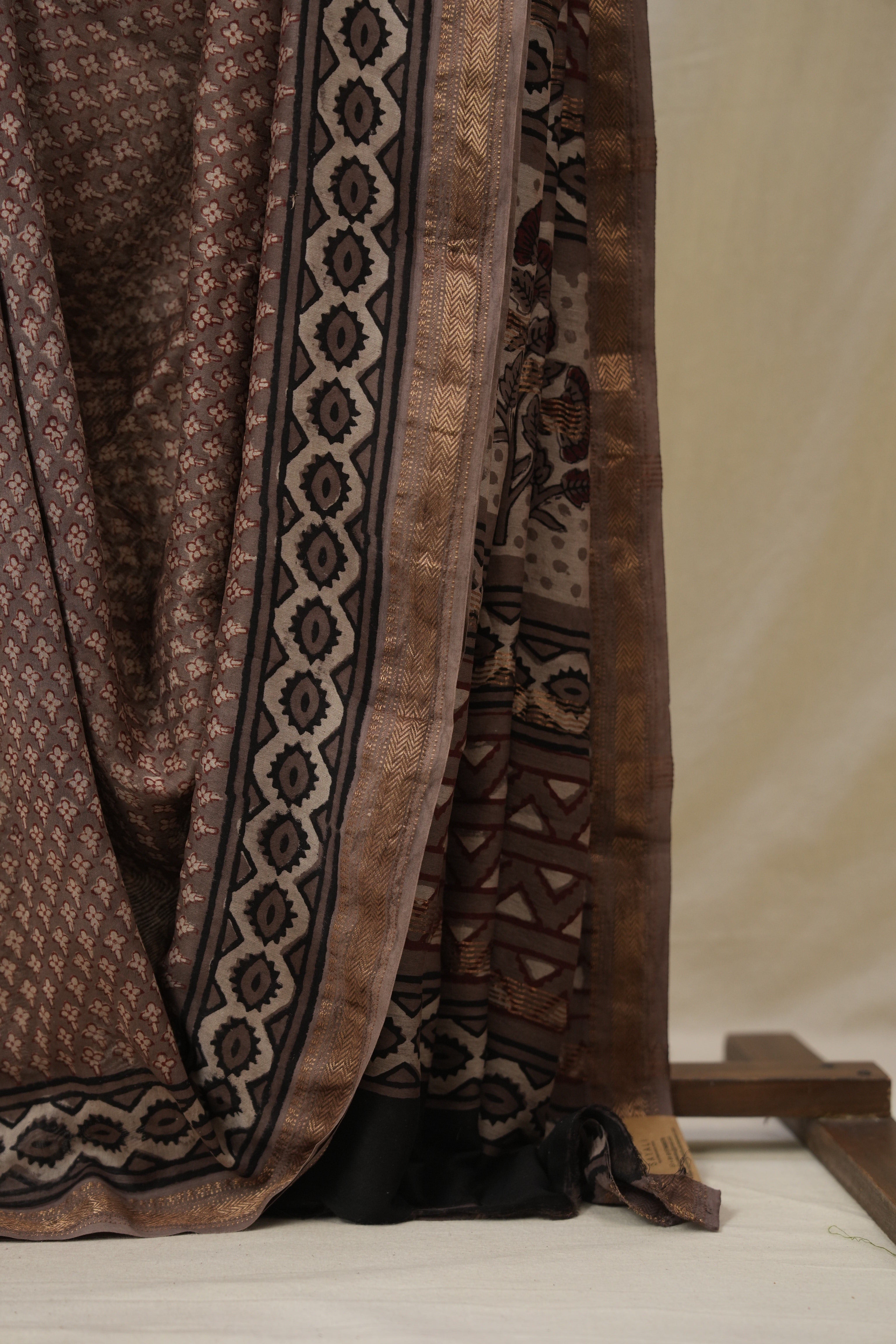 Brown HBP Cotton Silk Saree With Maheshwari Border - SRBCSS1610