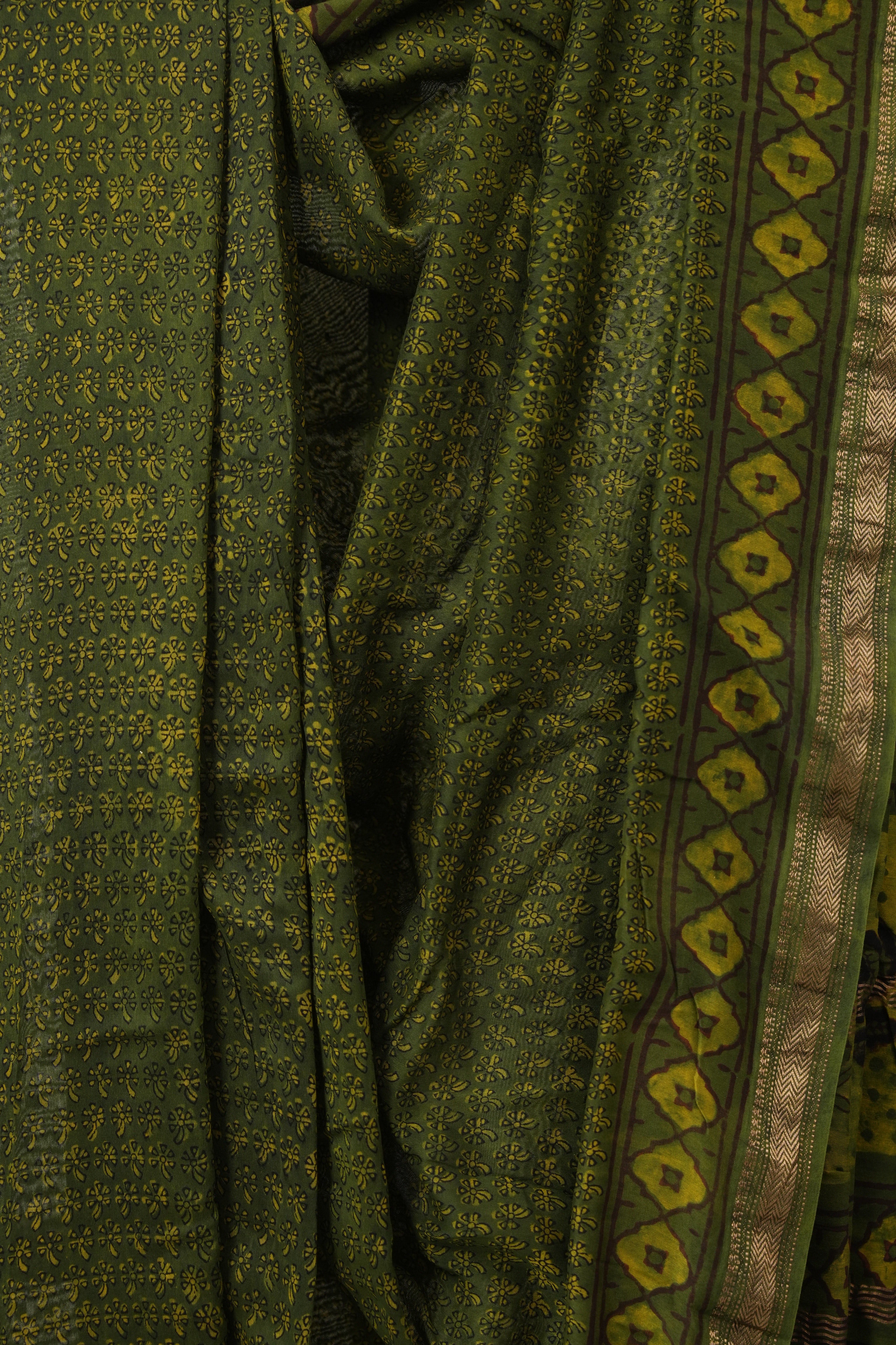 Mehendi Green HBP Cotton Silk Saree With Maheshwari Border - SRMGCSS1616