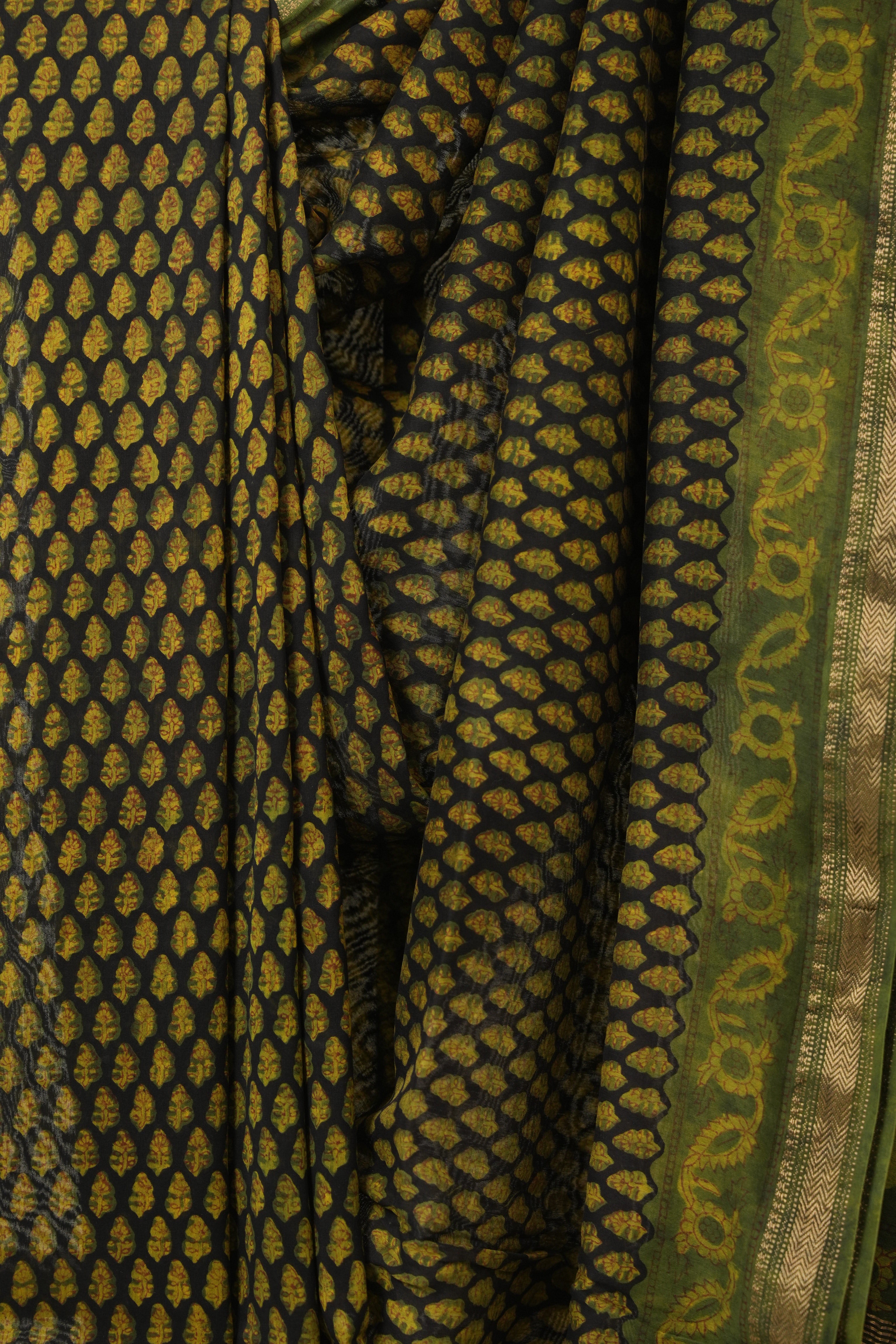 Black HBP Cotton Silk Saree With Maheshwari Border - SRBCSS1615