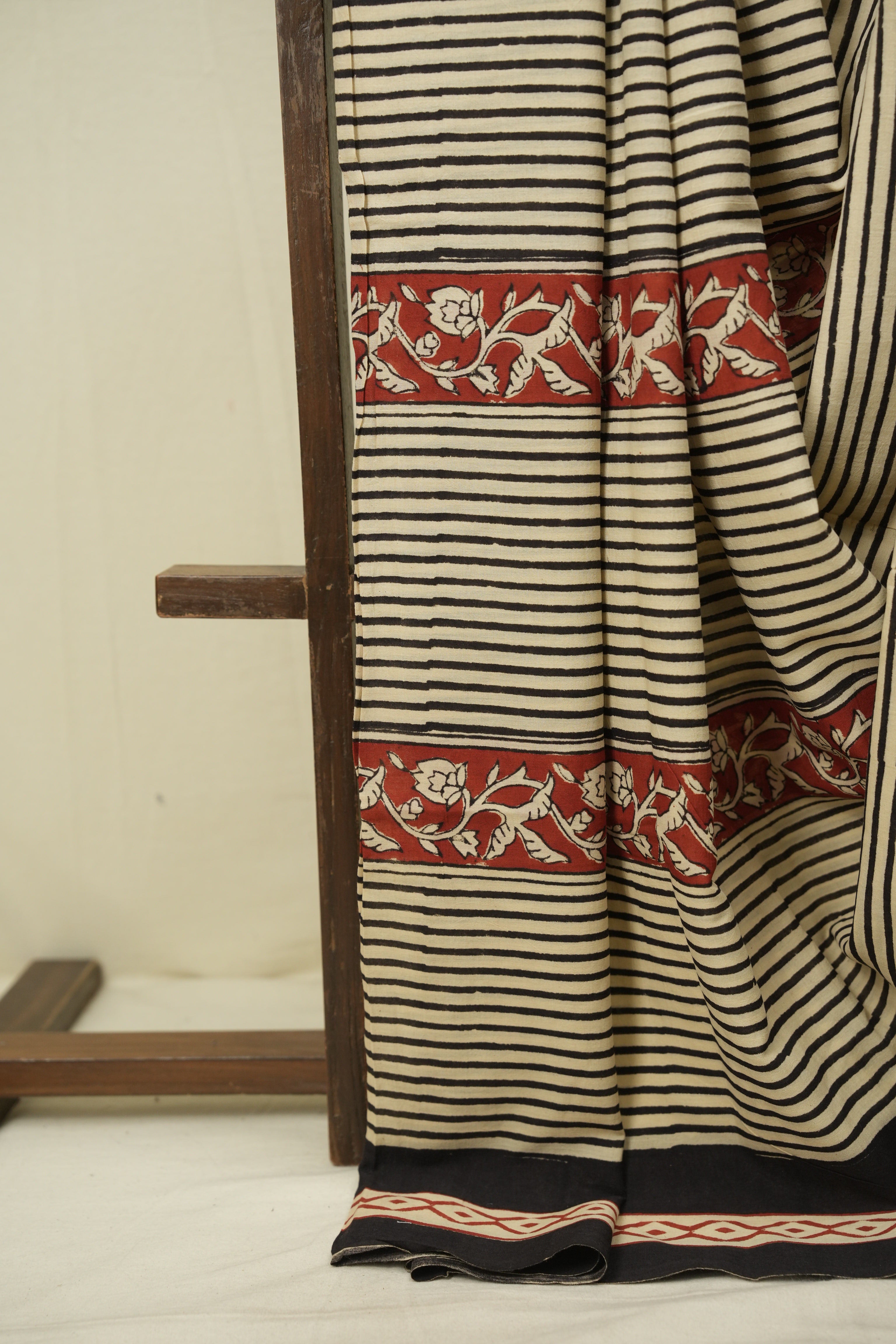 Cream HBP Cotton Saree - SRCCS3631