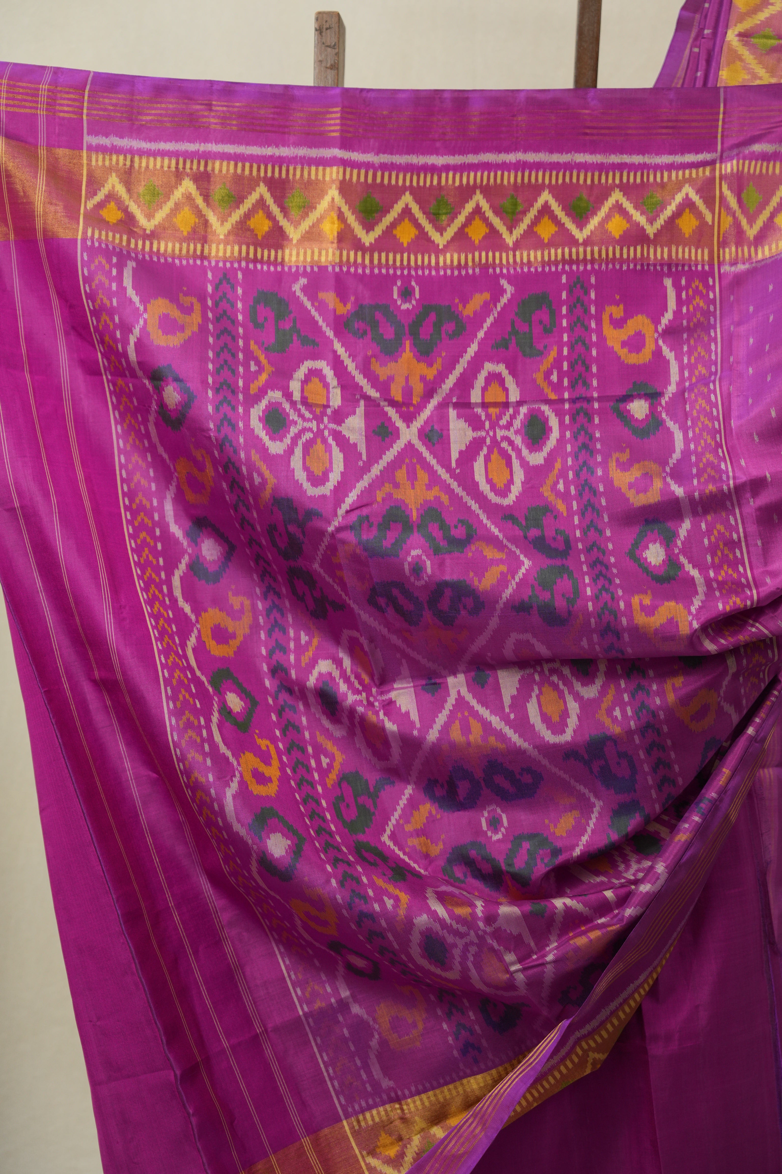 Light Purple Rajkot Patola Silk Saree - SRLPRPSS609