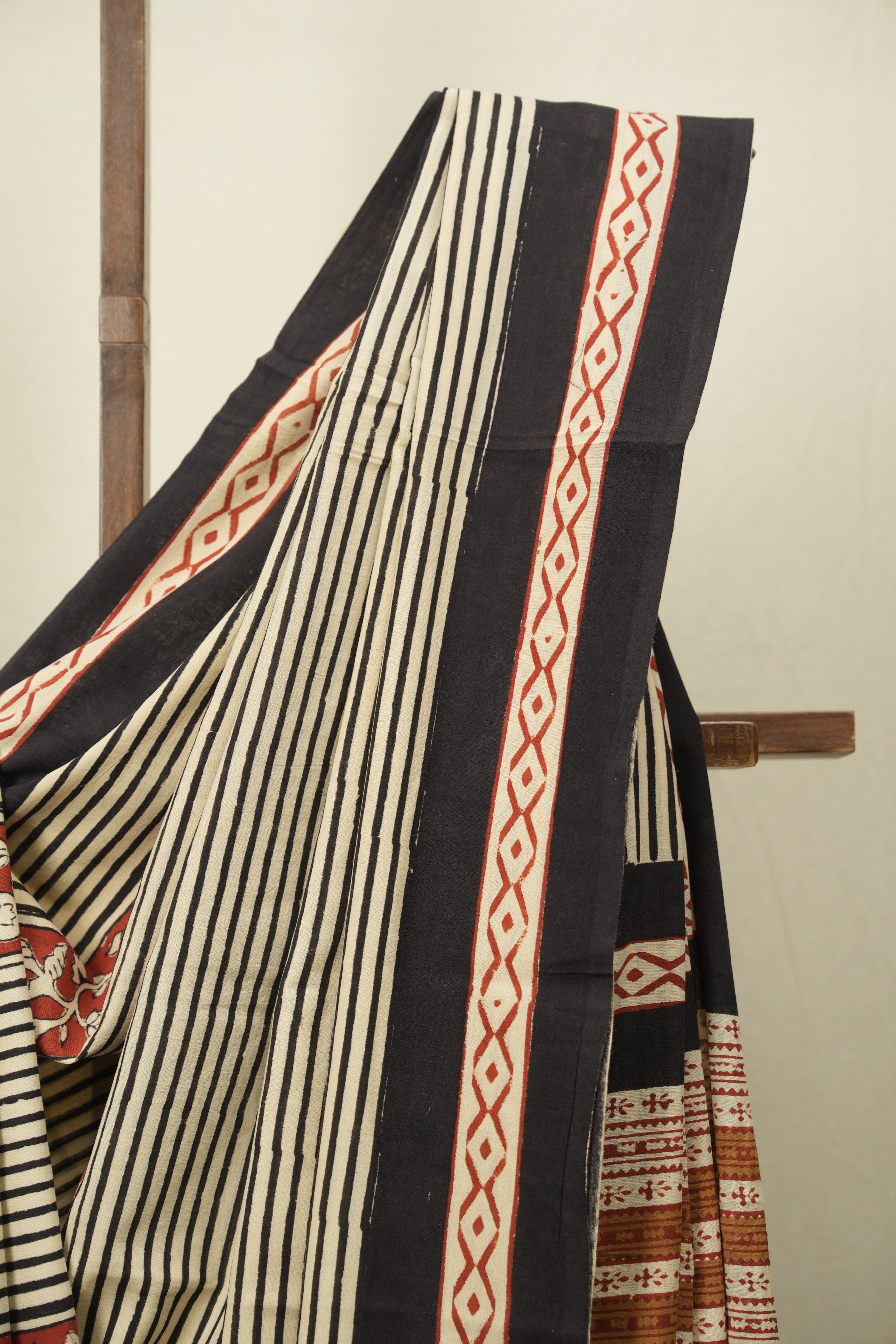 Cream HBP Cotton Saree - SRCCS3631