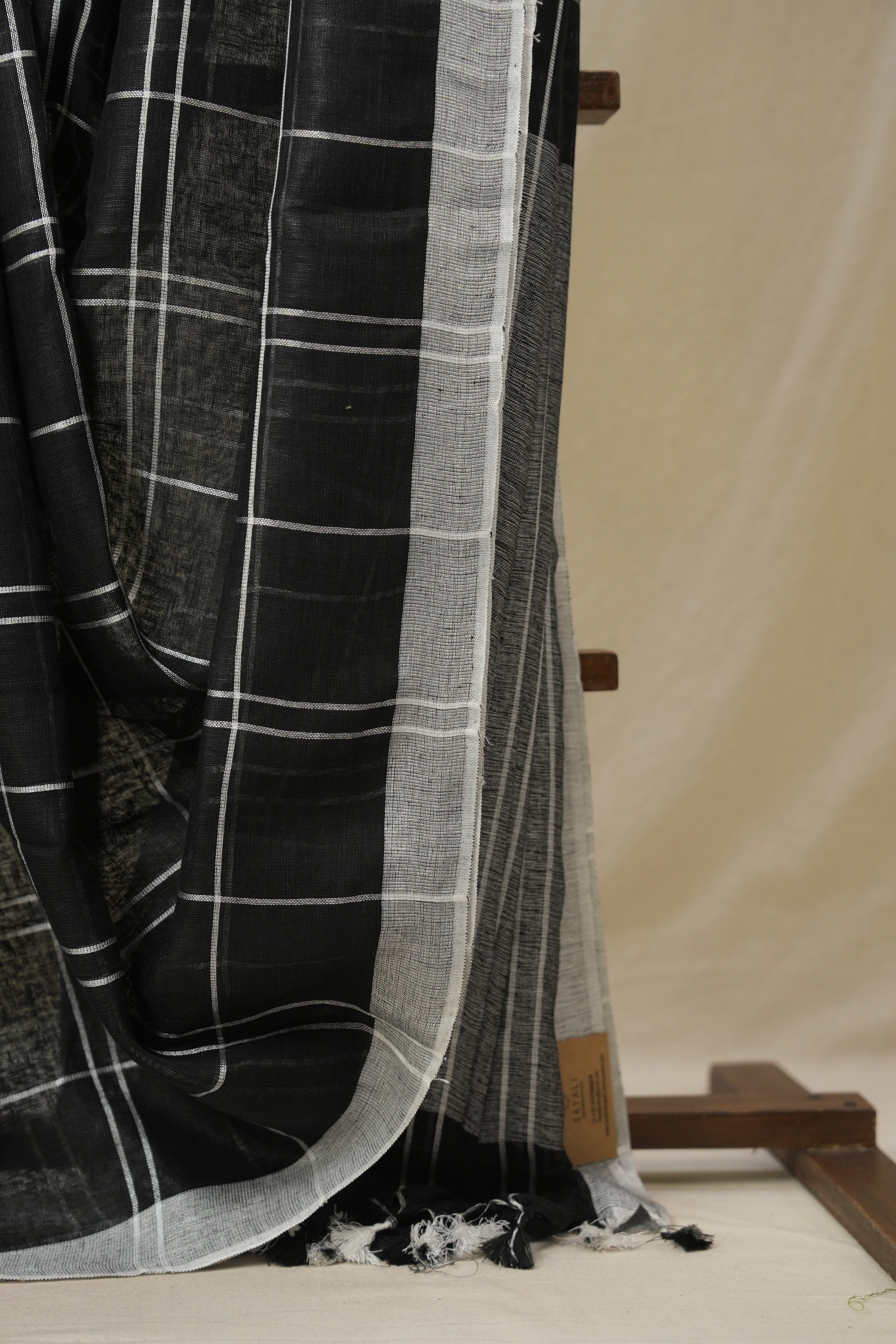 Black Linen Saree With Tassels - SRBLS504