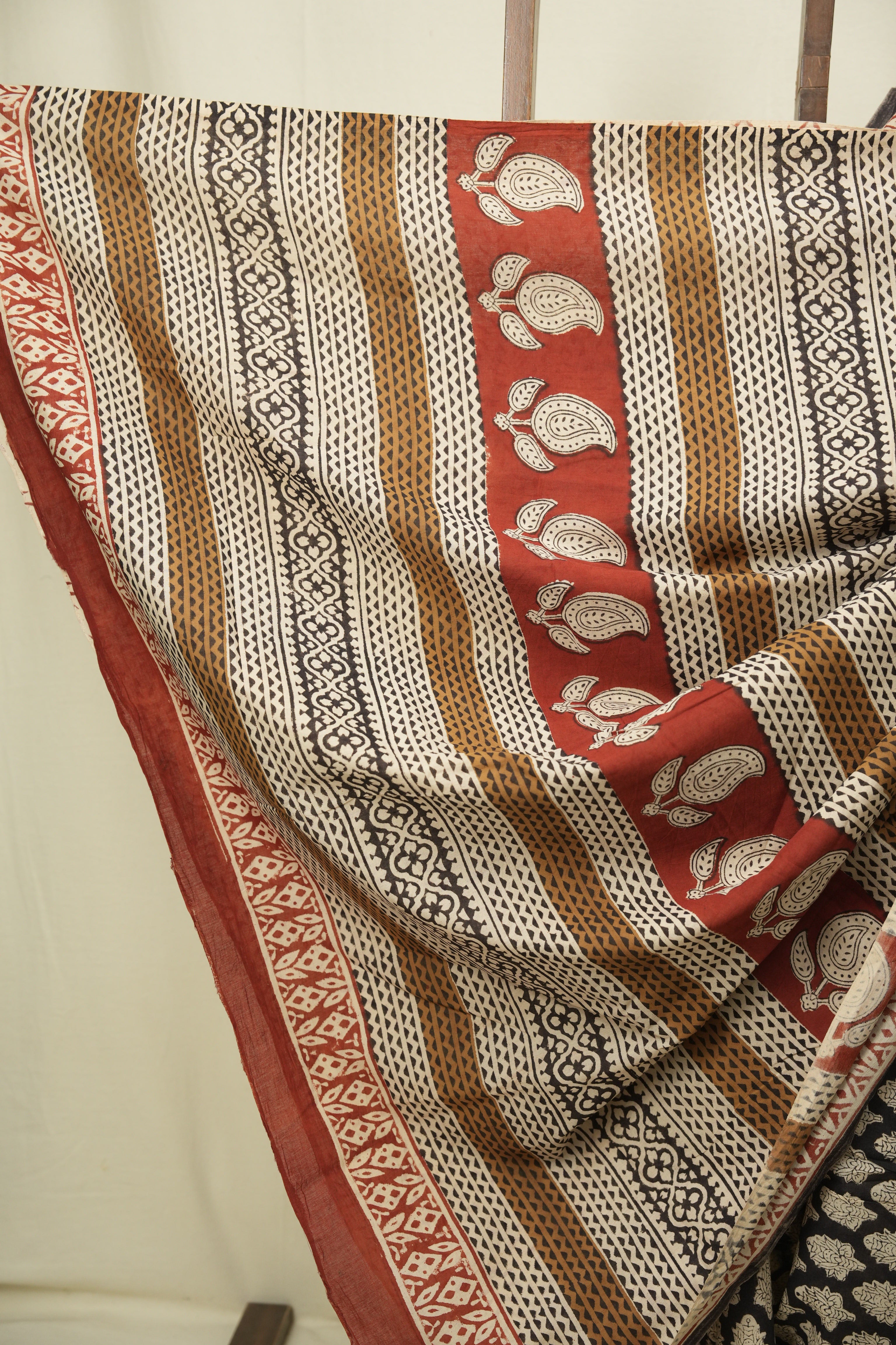 Black HBP Cotton Saree - SRBCS3630