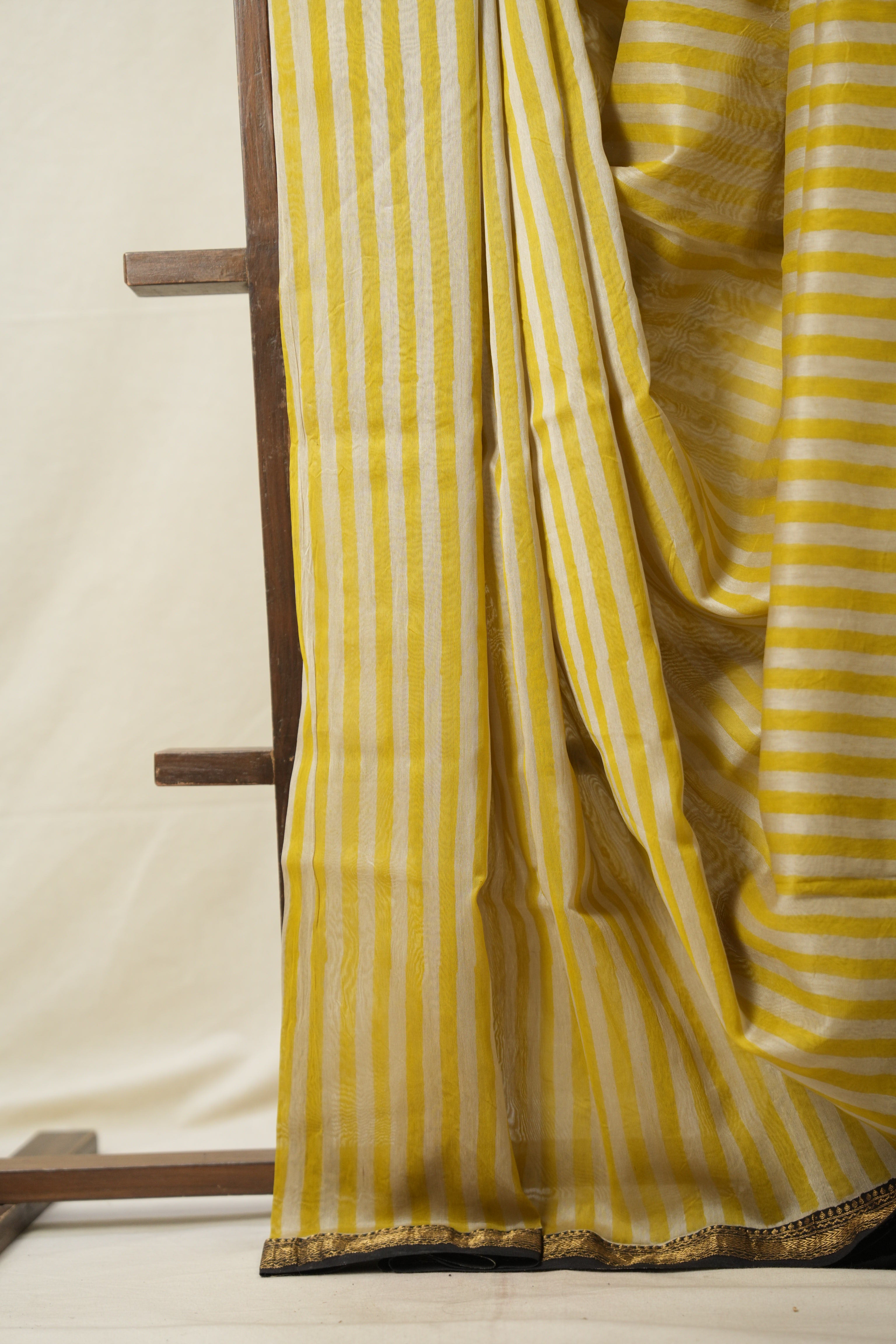 White - Yellow HBP Cotton Silk Saree With Maheshwari Border - SRWYCSS1321