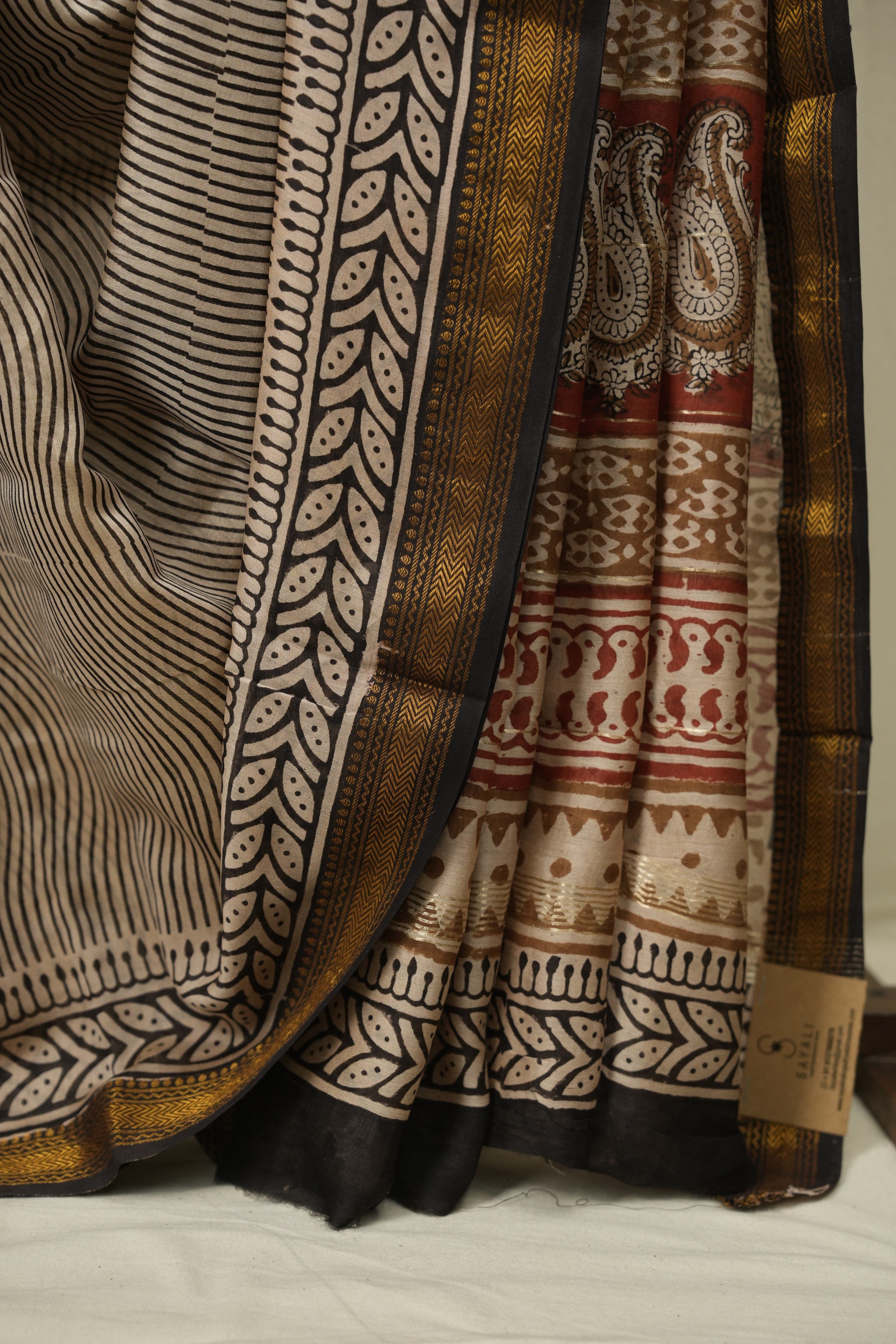 Cream HBP Cotton Silk Saree With Maheshwari Border - SRCCSS1728