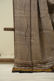 Cream HBP Cotton Silk Saree With Maheshwari Border - SRCCSS1728