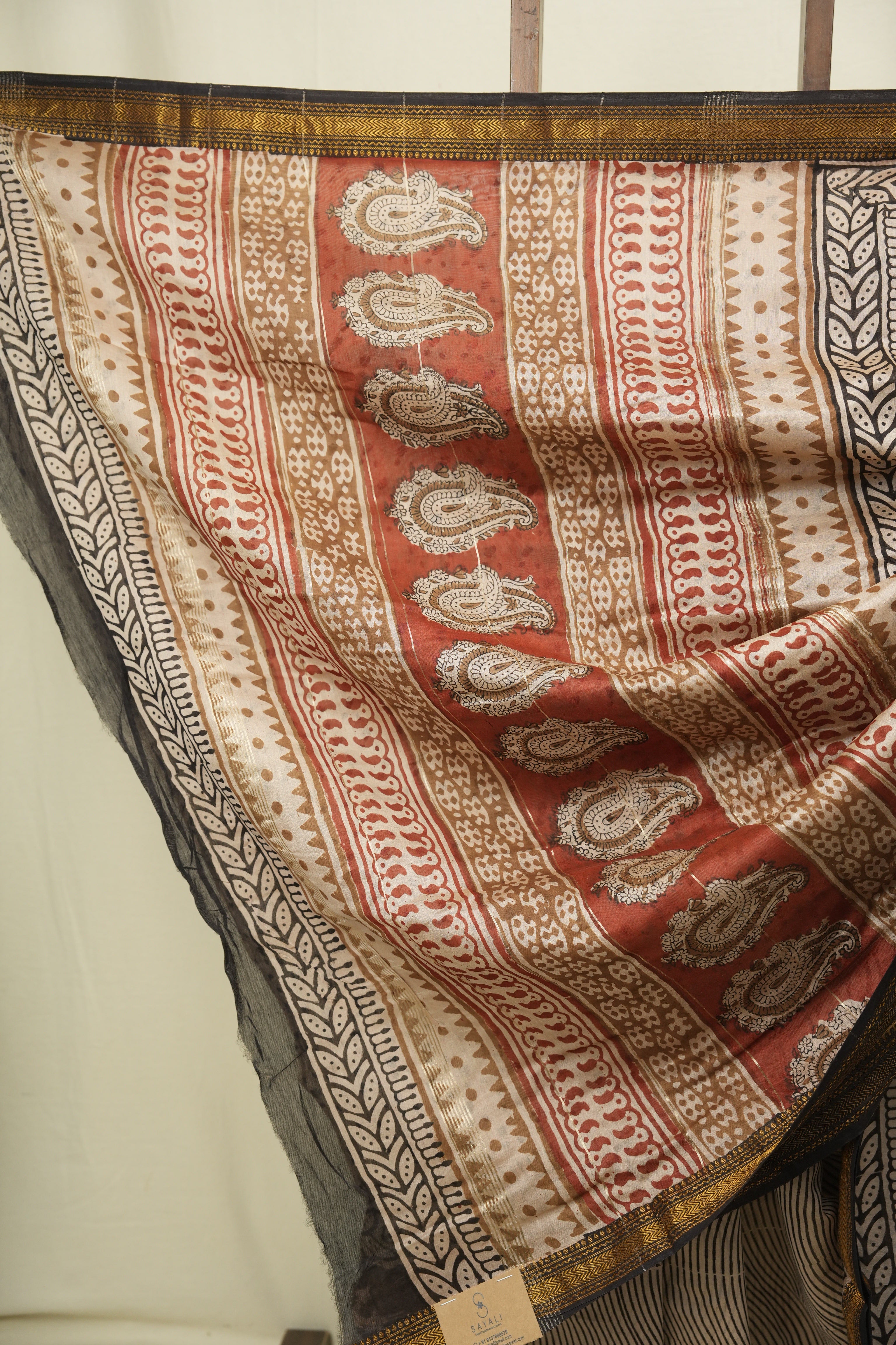 Cream HBP Cotton Silk Saree With Maheshwari Border - SRCCSS1728