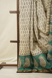 Off- White HBP Cotton Silk Saree With Maheshwari Border - SROWCSS1312