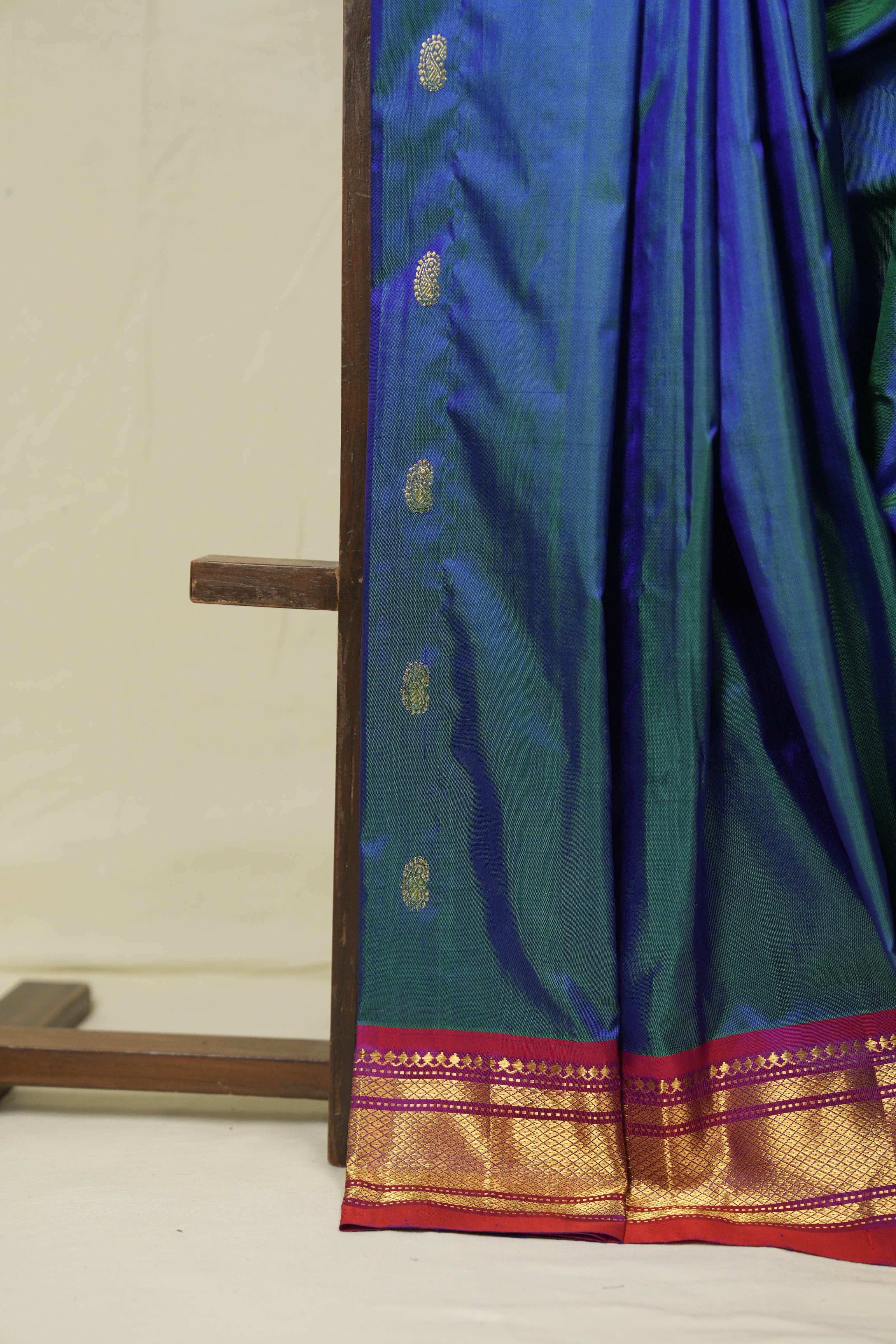 Dual Tone Blue Silk Paithani Saree - SRDTBSPS808