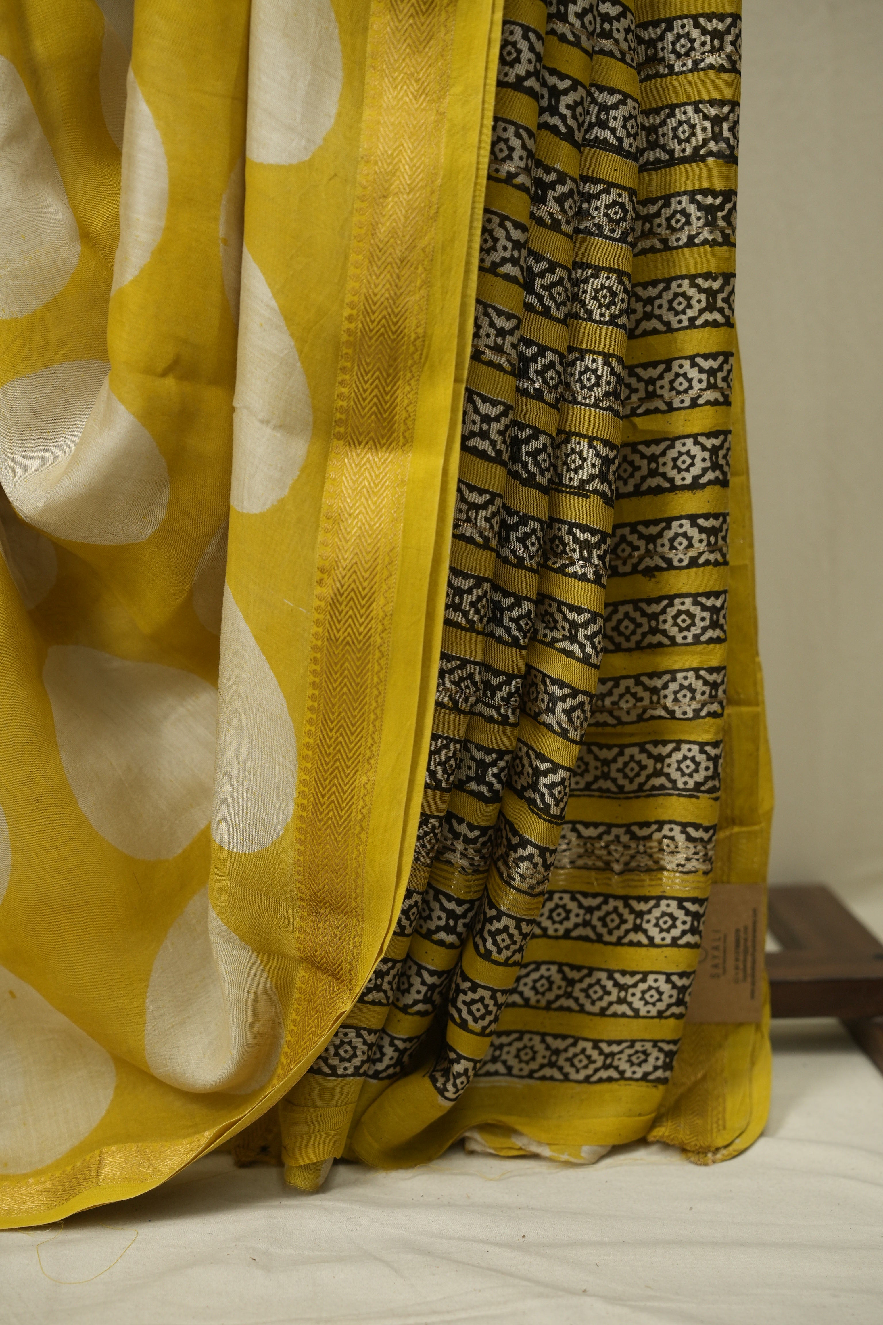 Yellow HBP Cotton Silk Saree With Maheshwari Border - SRYCSS1730