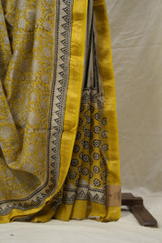 Yellow HBP Cotton Silk Saree With Maheshwari Border - SRYCSS1534