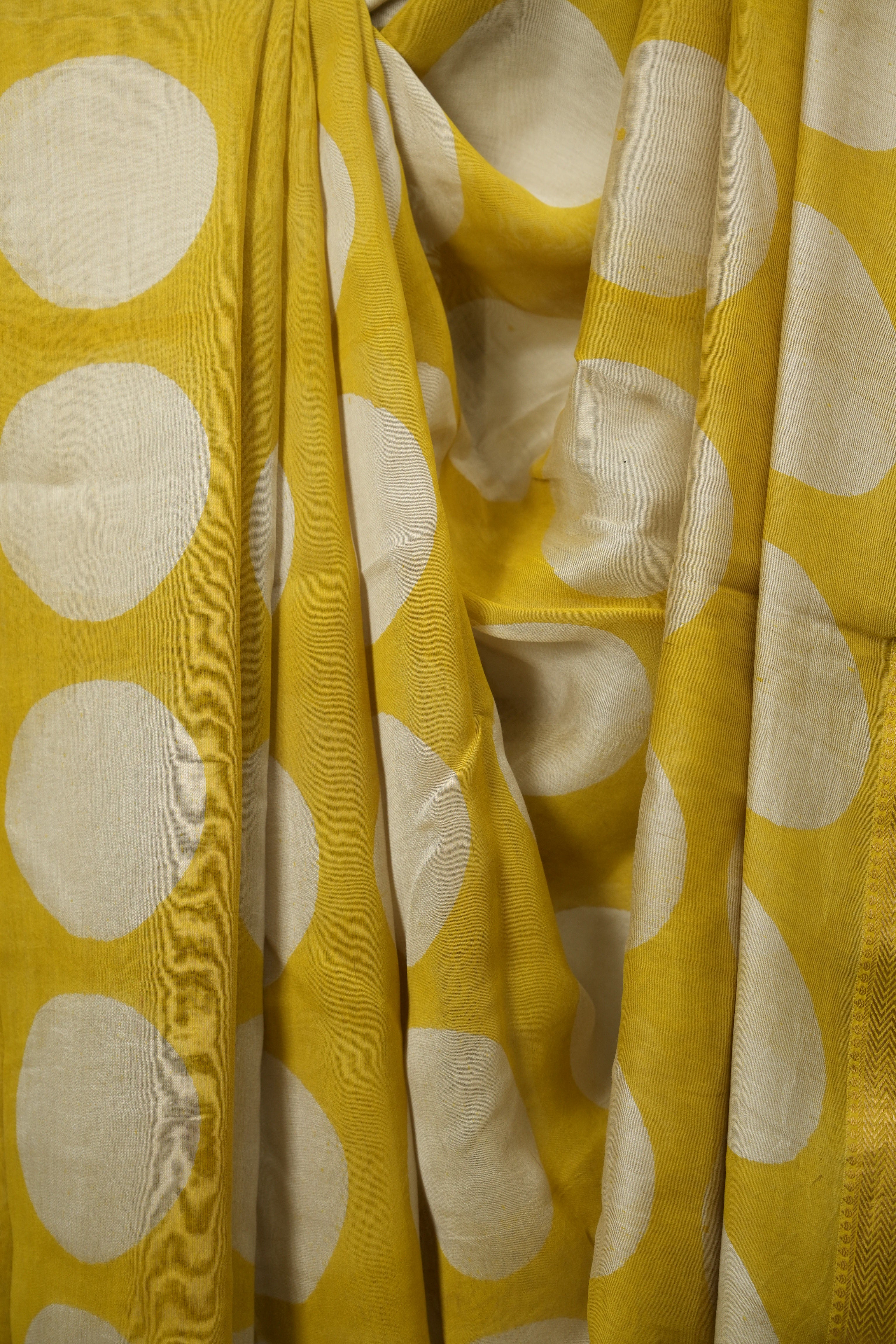 Yellow HBP Cotton Silk Saree With Maheshwari Border - SRYCSS1730
