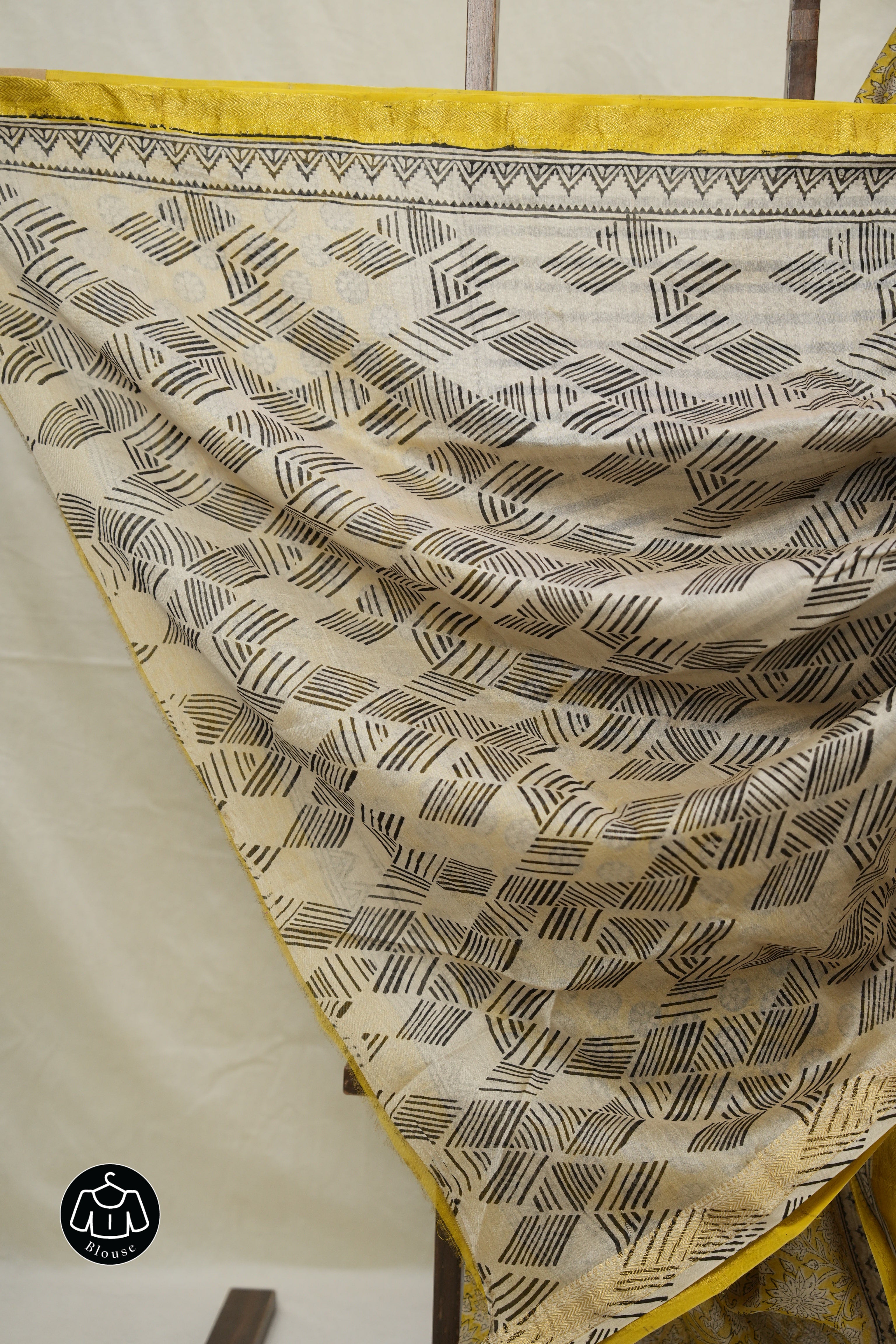 Yellow HBP Cotton Silk Saree With Maheshwari Border - SRYCSS1534