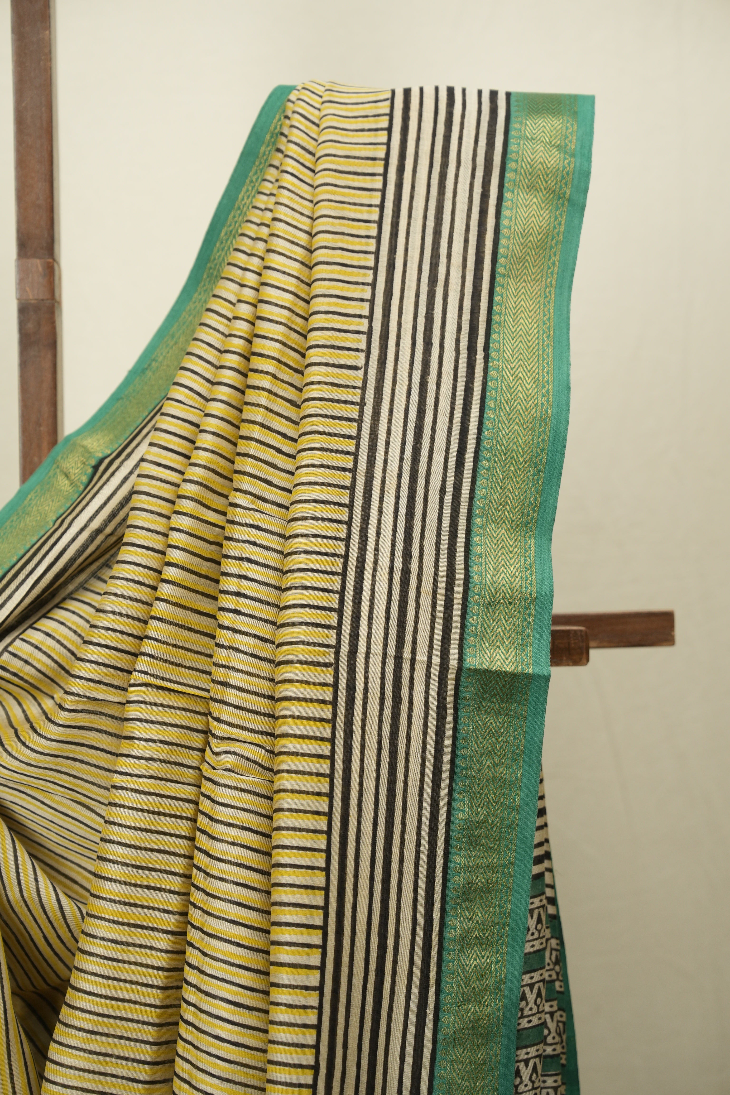Cream HBP Cotton Silk Saree With Maheshwari Border - SRCCSS1733