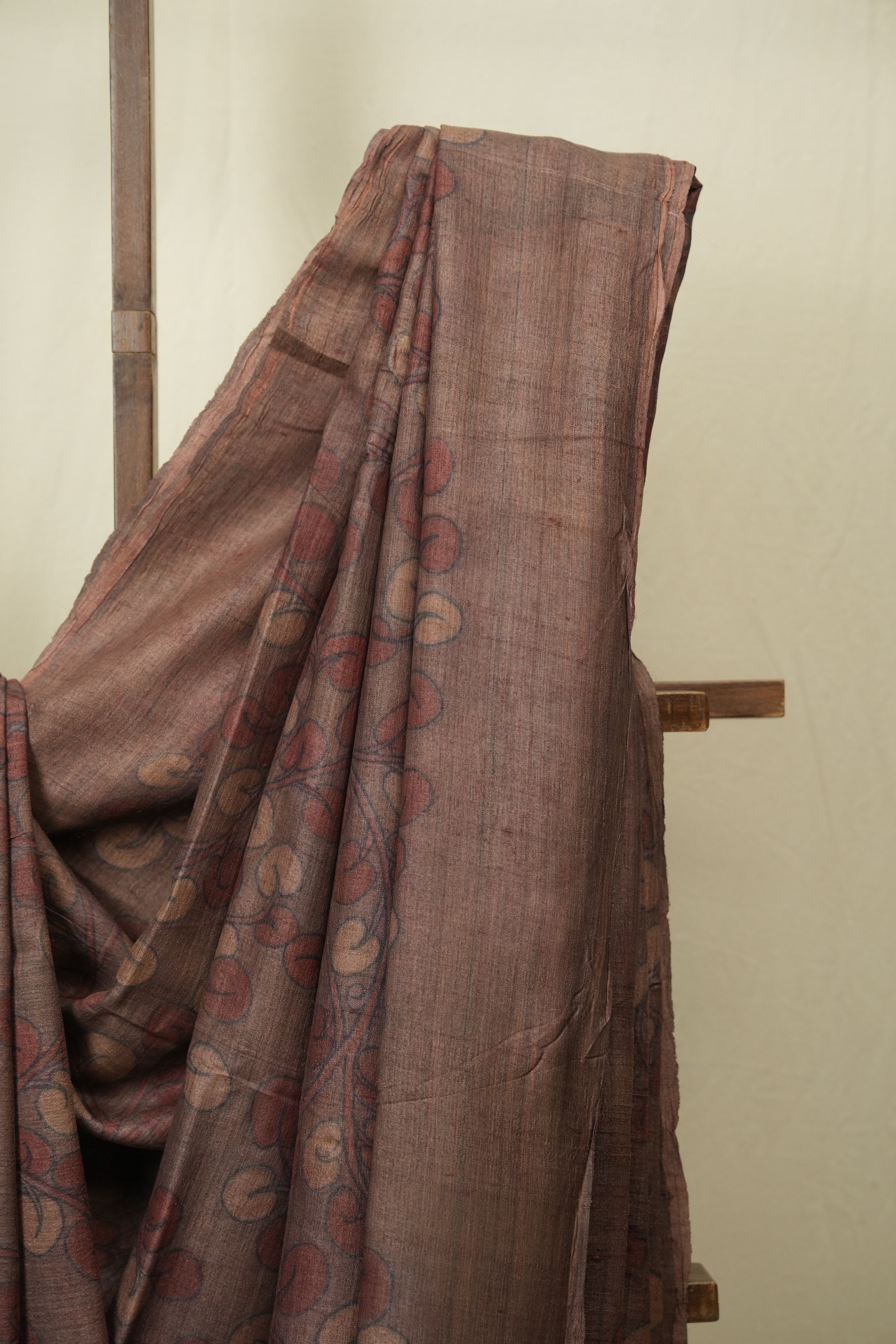 Mauve Brown Kalamkari Tussar Silk Saree - SRMBKTSS49