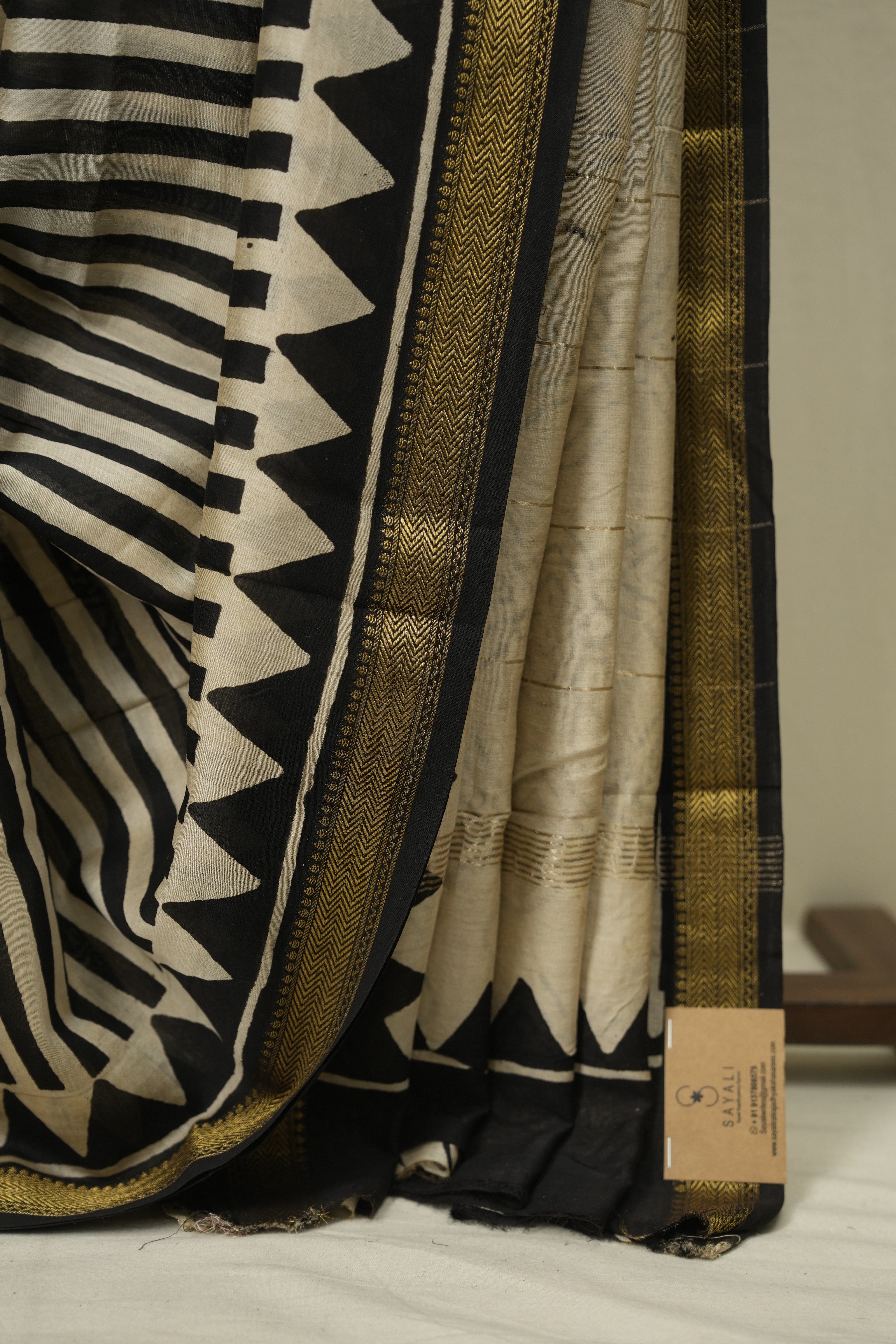 Cream HBP Cotton Silk Saree With Maheshwari Border - SRCCSS1717