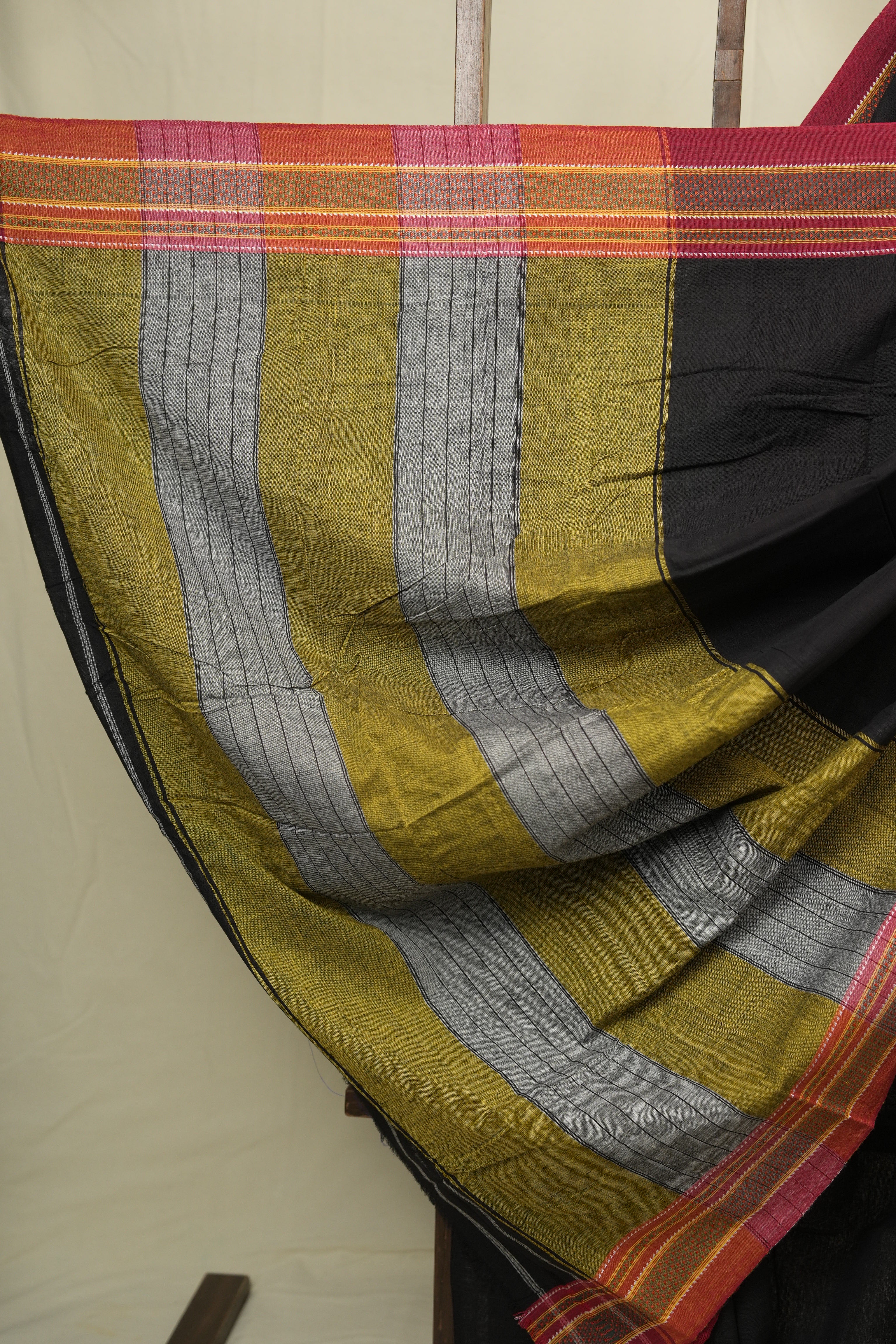Black Plain Cotton Patteda Anchu Saree - SRBPPAS356