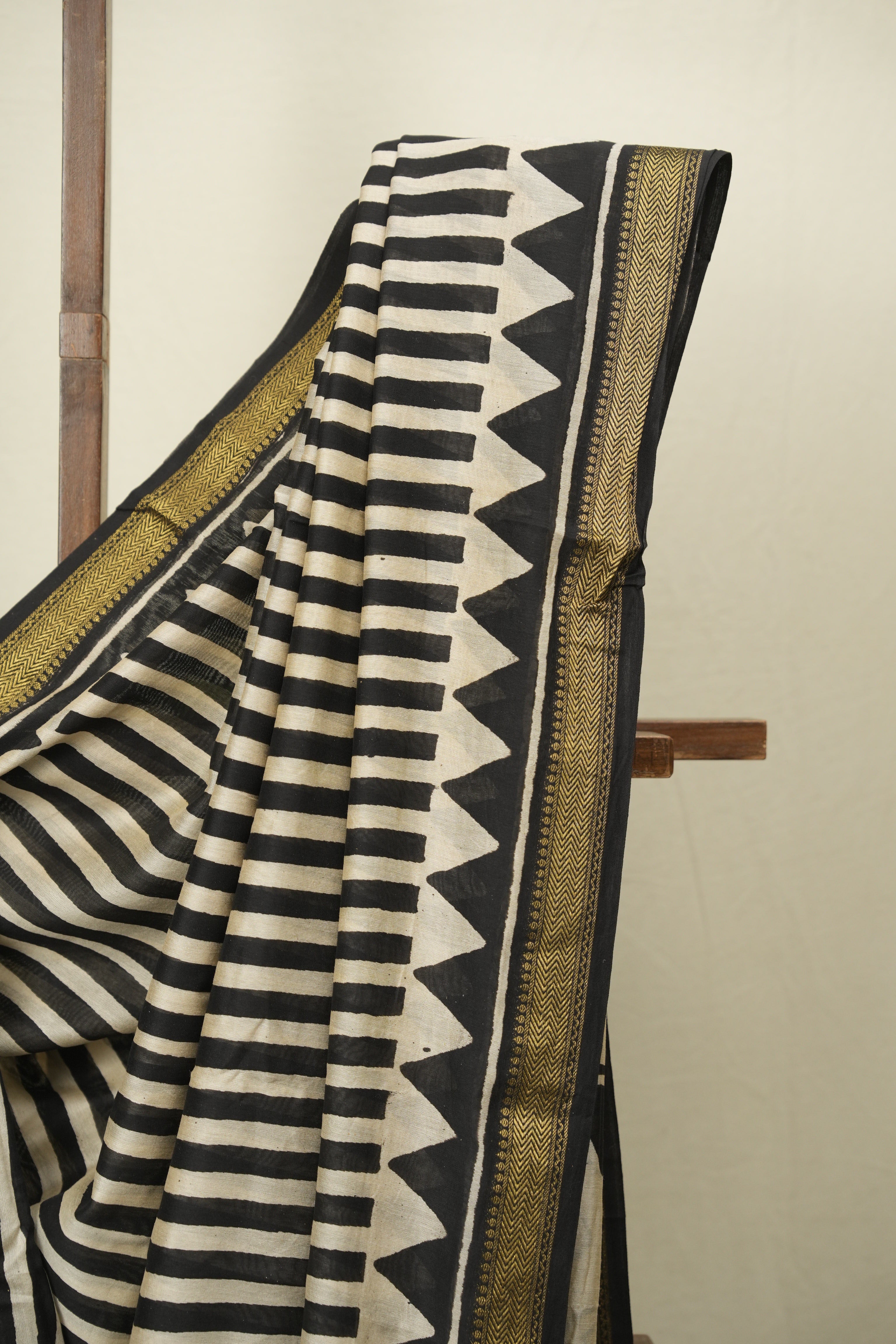 Cream HBP Cotton Silk Saree With Maheshwari Border - SRCCSS1717