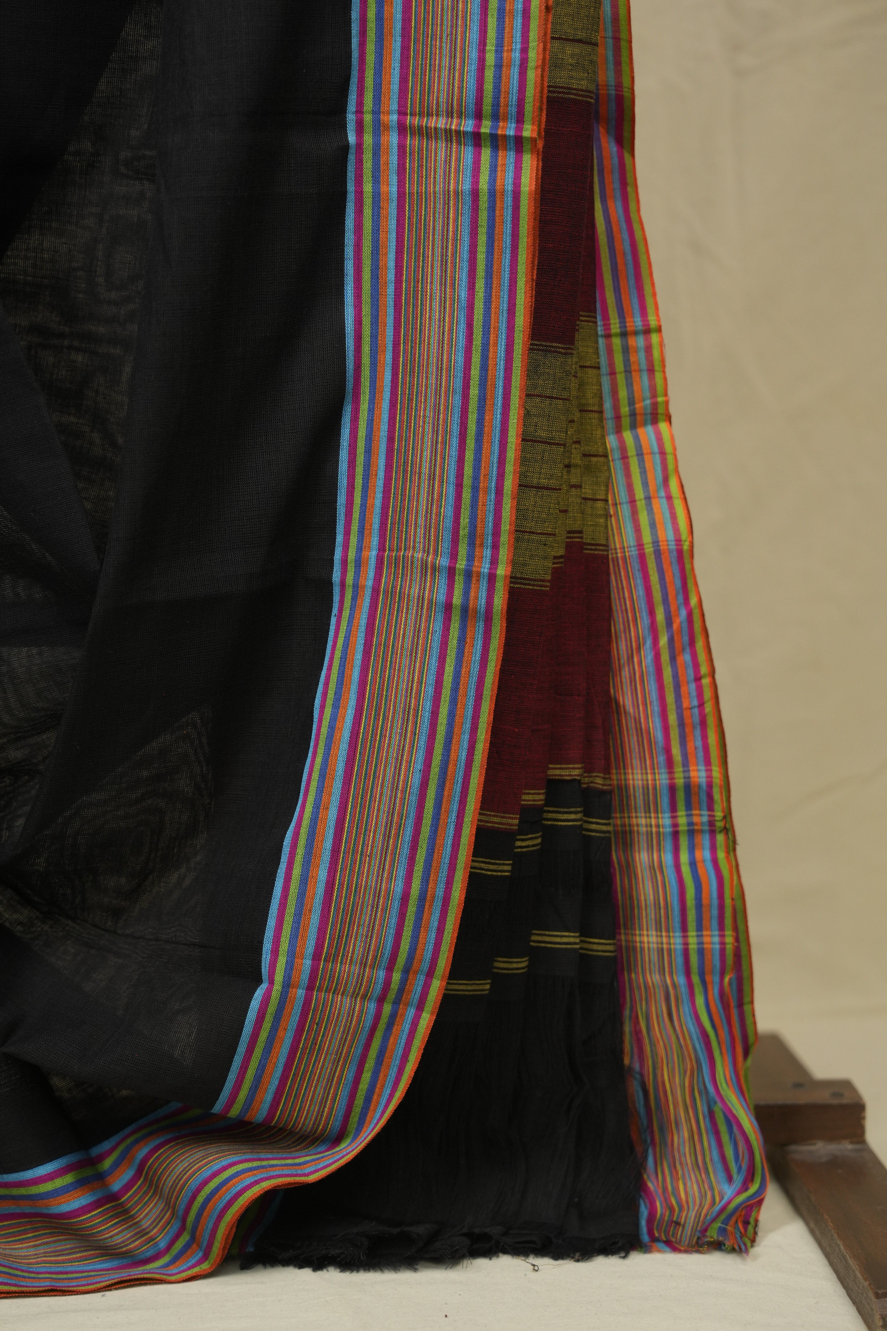 Black Plain Cotton Patteda Anchu Saree - SRBPPAS355