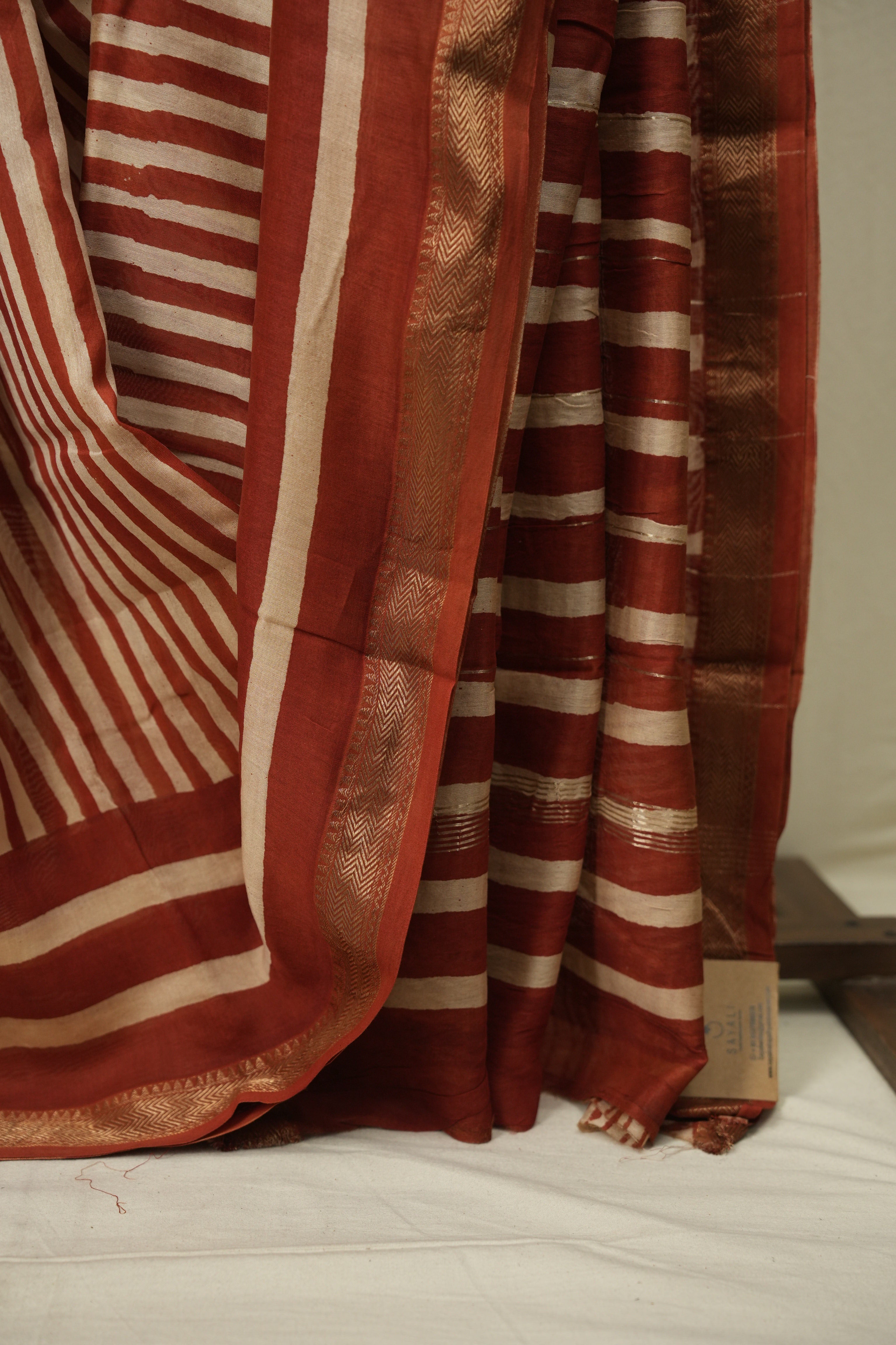 Red HBP Cotton Silk Saree With Maheshwari Border - SRRCSS1720