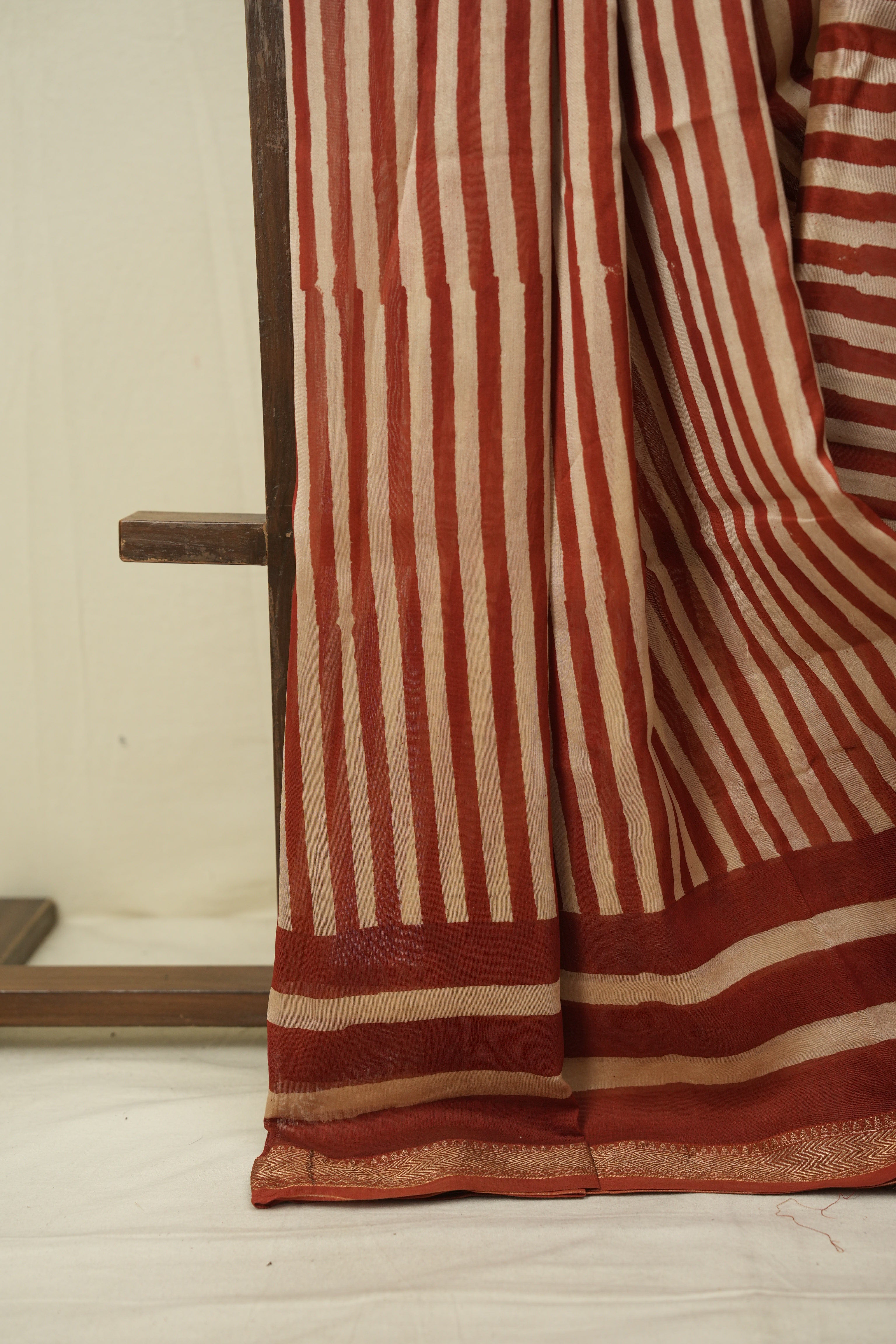 Red HBP Cotton Silk Saree With Maheshwari Border - SRRCSS1720
