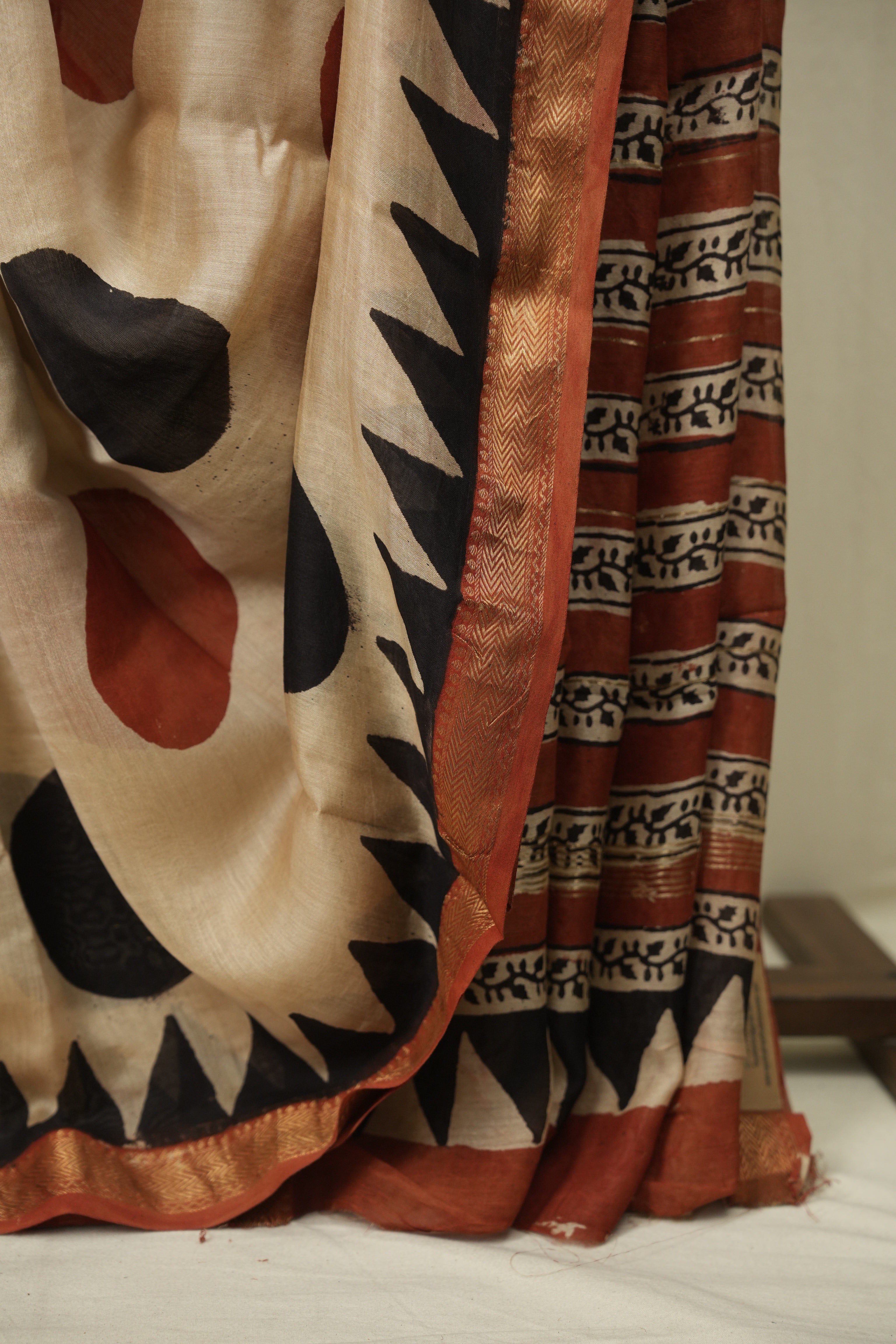 Cream HBP Cotton Silk Saree With Maheshwari Border - SRCCSS1719