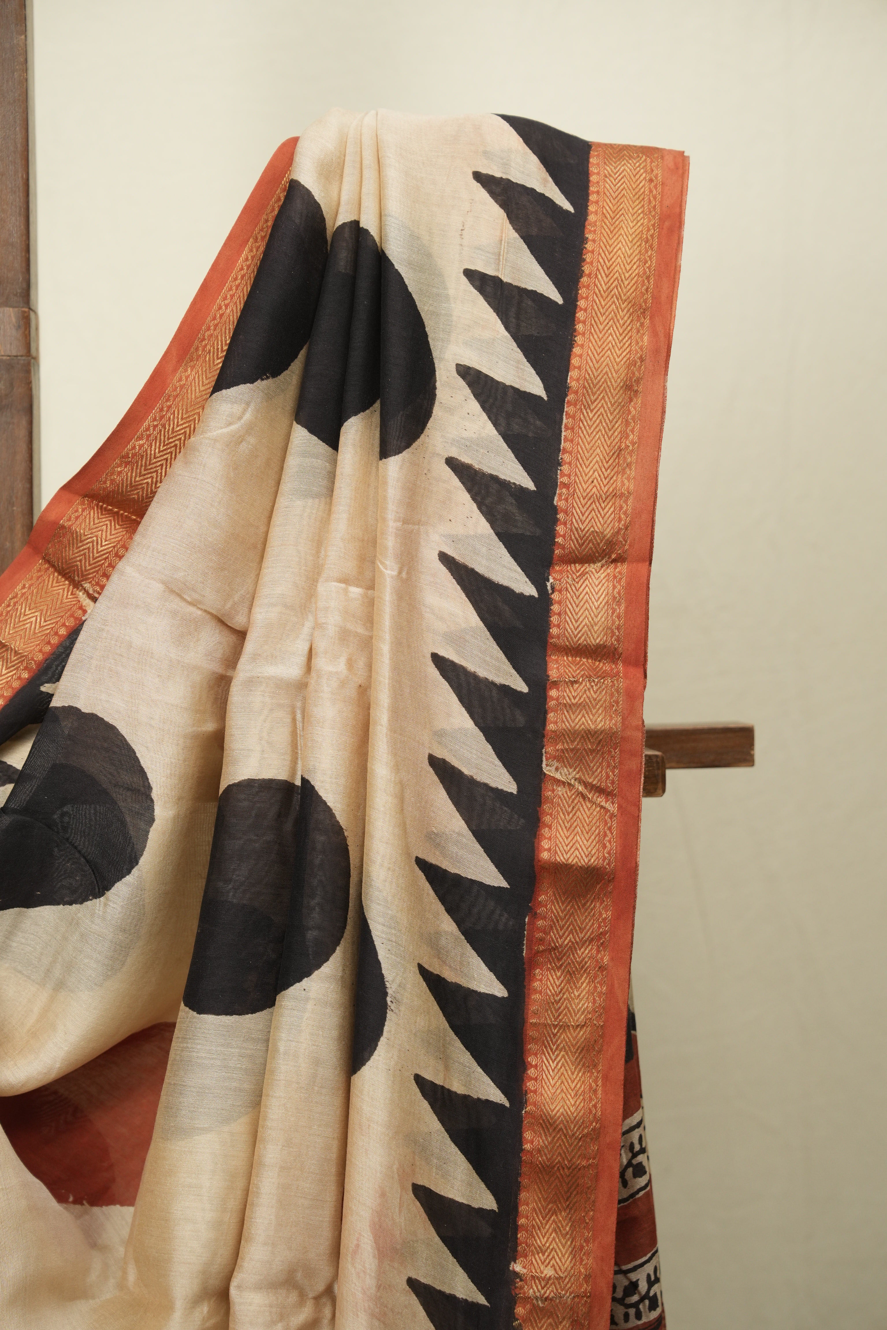Cream HBP Cotton Silk Saree With Maheshwari Border - SRCCSS1719