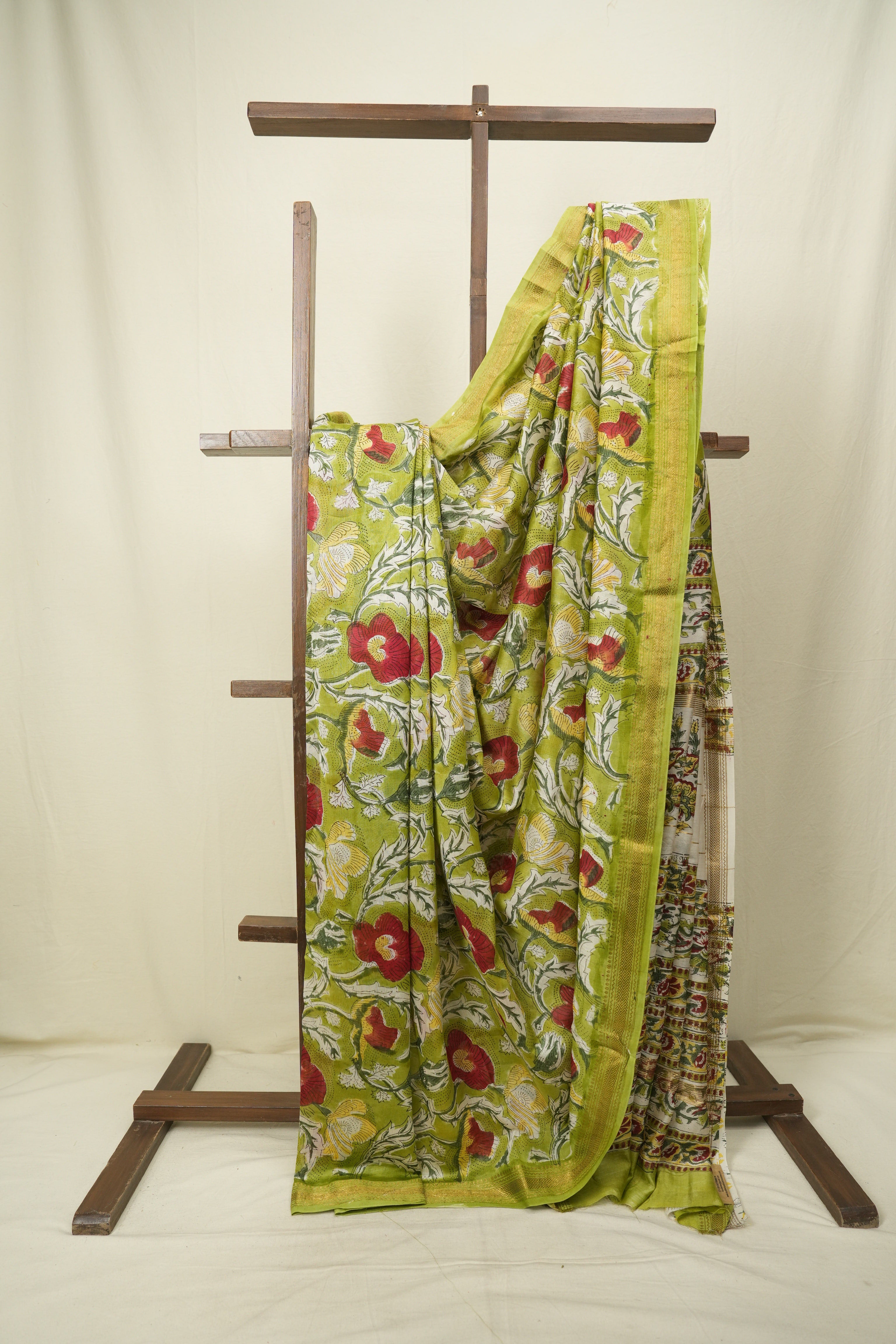 Light Green HBP Cotton Silk Saree With Maheshwari Border - SRGCSS1721