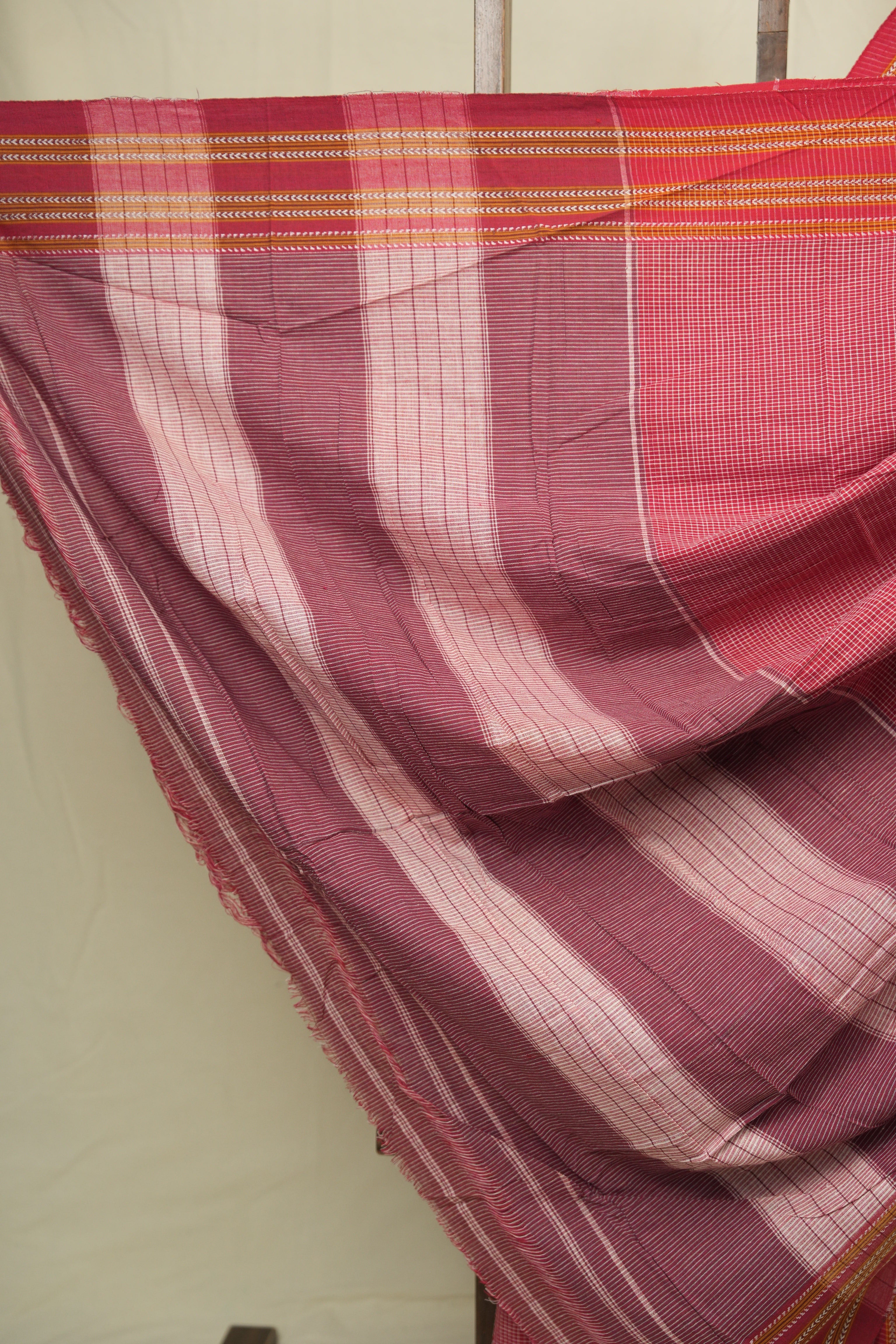Red Small Checks Cotton Patteda Anchu Saree - SRRSCPAS353