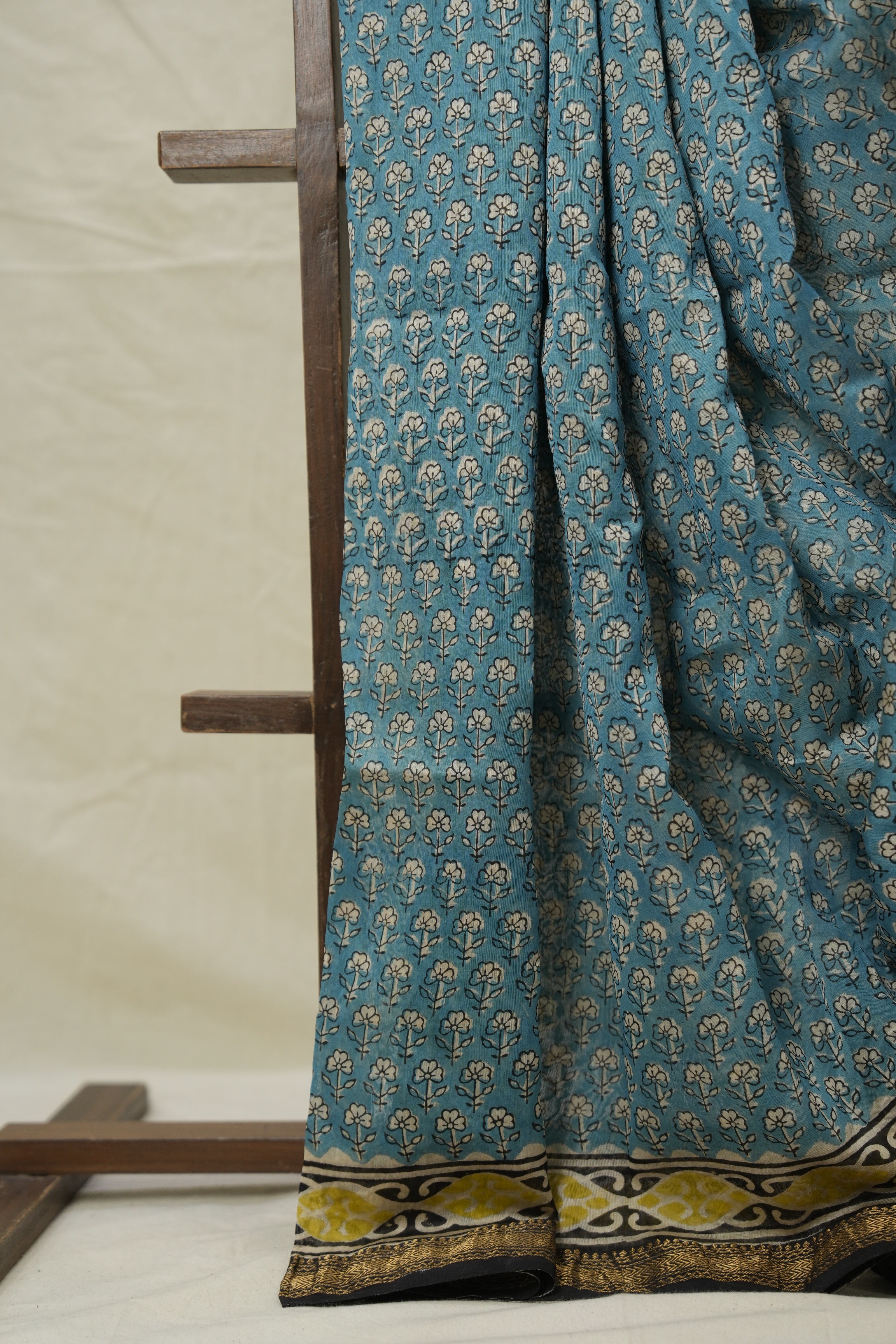 Aqua Blue HBP Cotton Silk Saree With Maheshwari Border - SRABCSS1525
