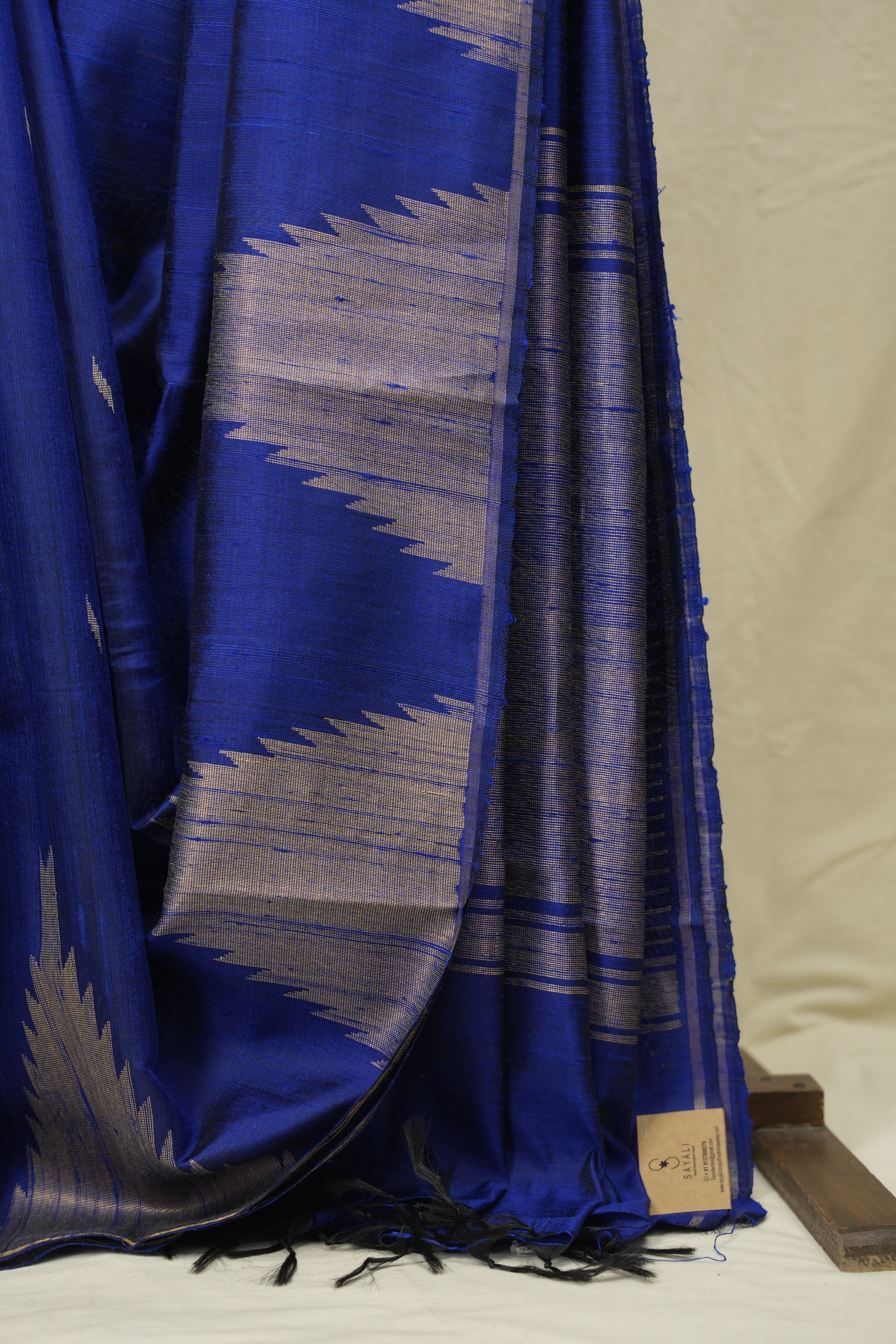 Royal Blue Raw Silk Saree - SRRBRSS1017