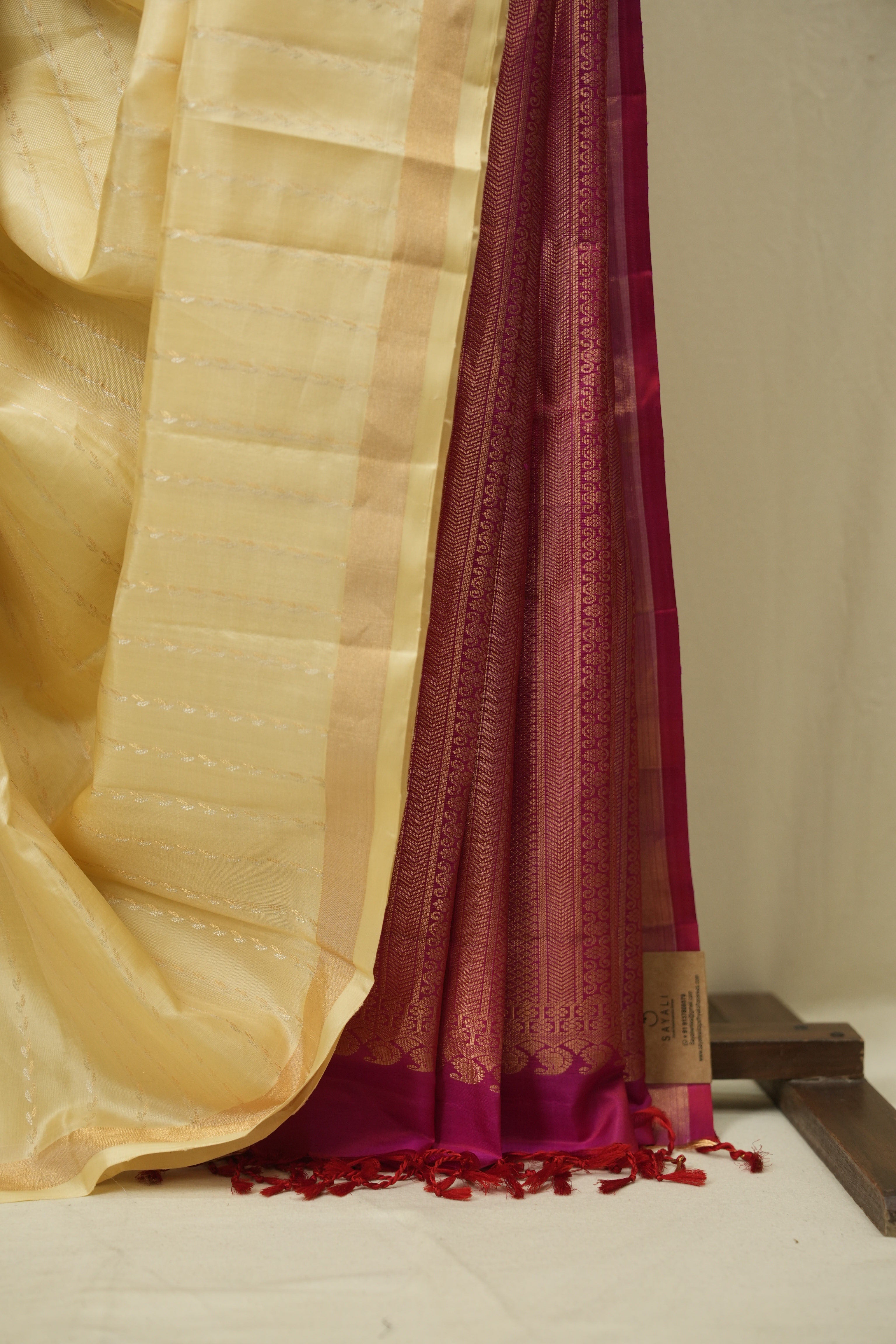 Cream Soft Silk Saree - SRCSSS459