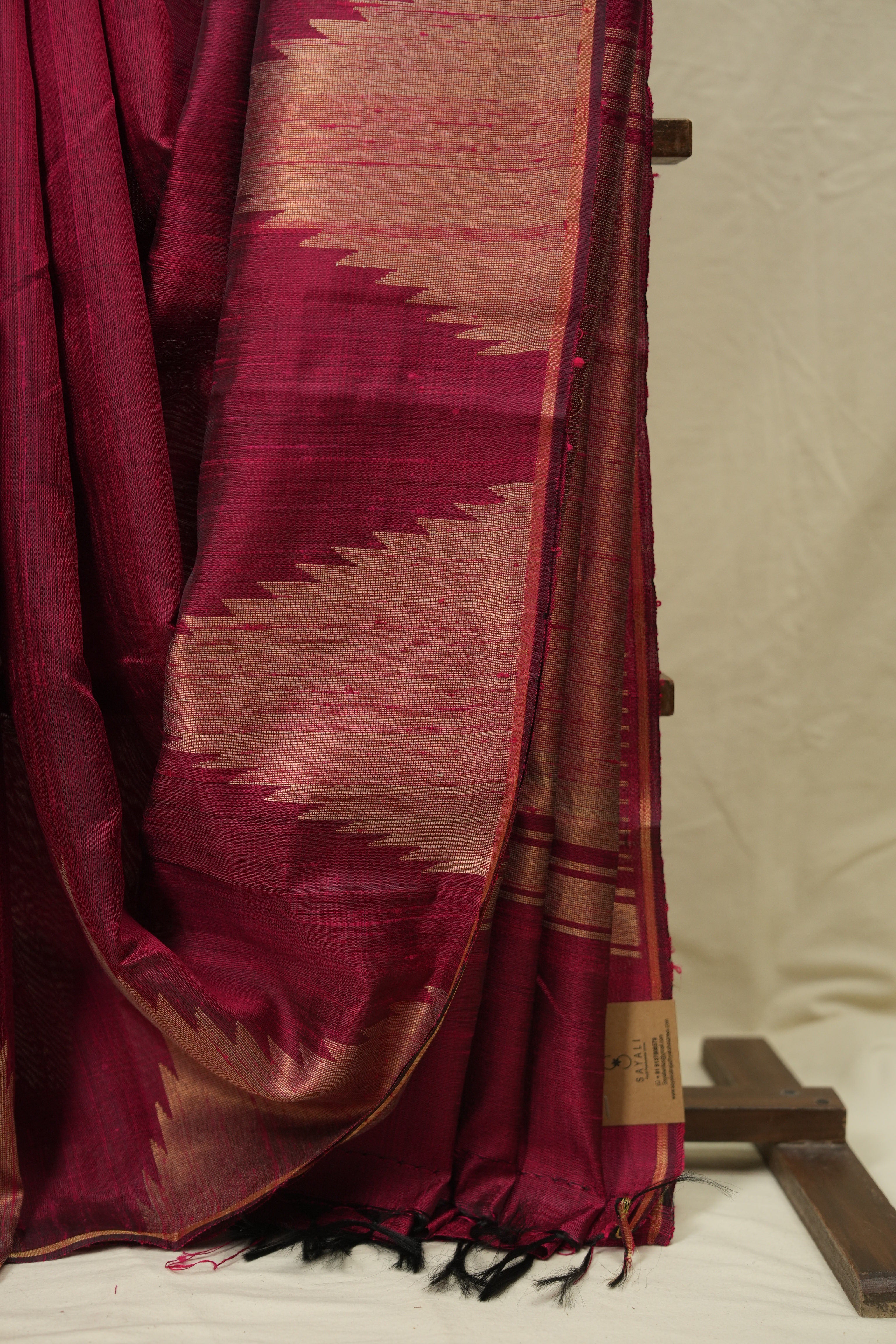 Red Raw Silk Saree - SRRRSS1013