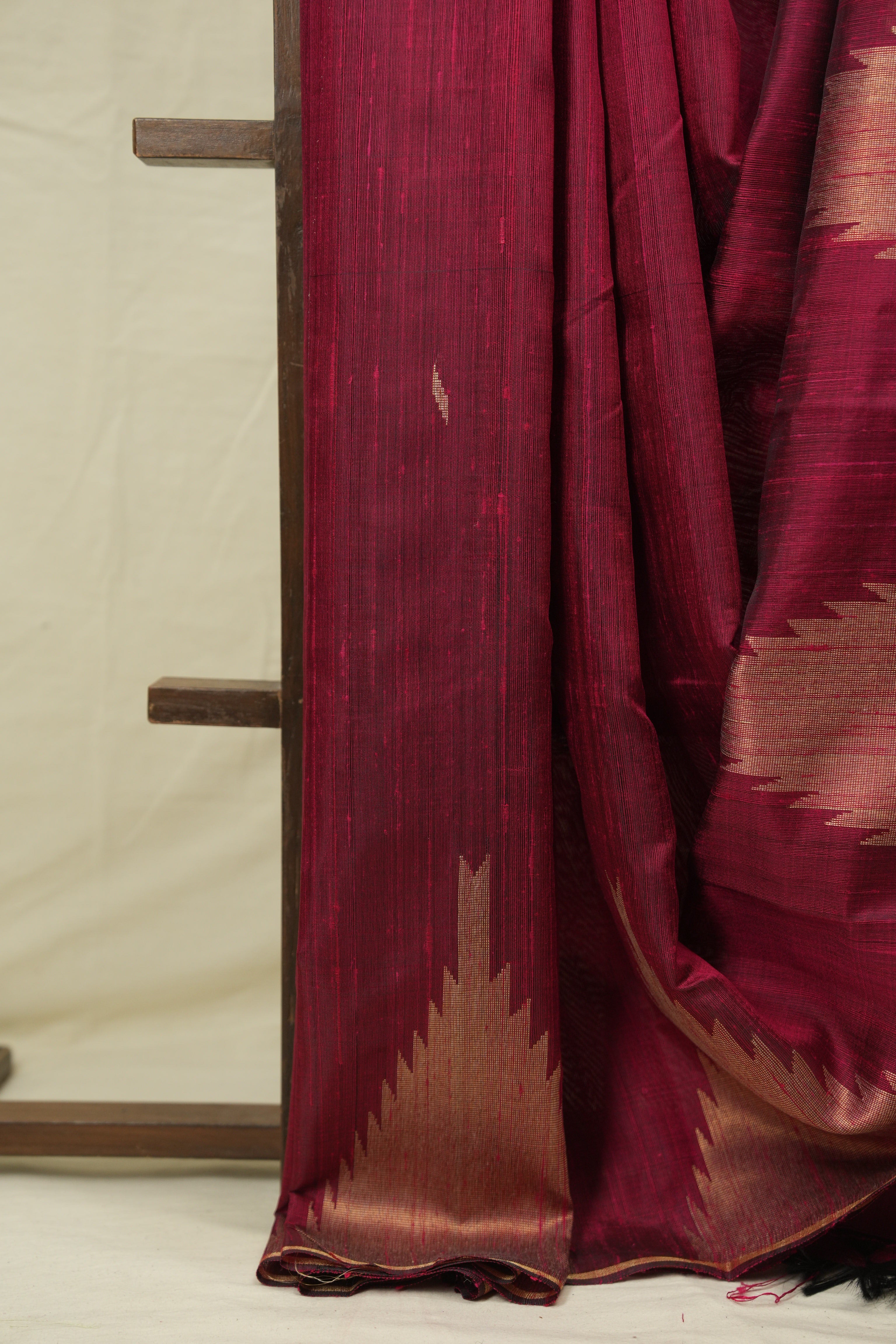 Red Raw Silk Saree - SRRRSS1013