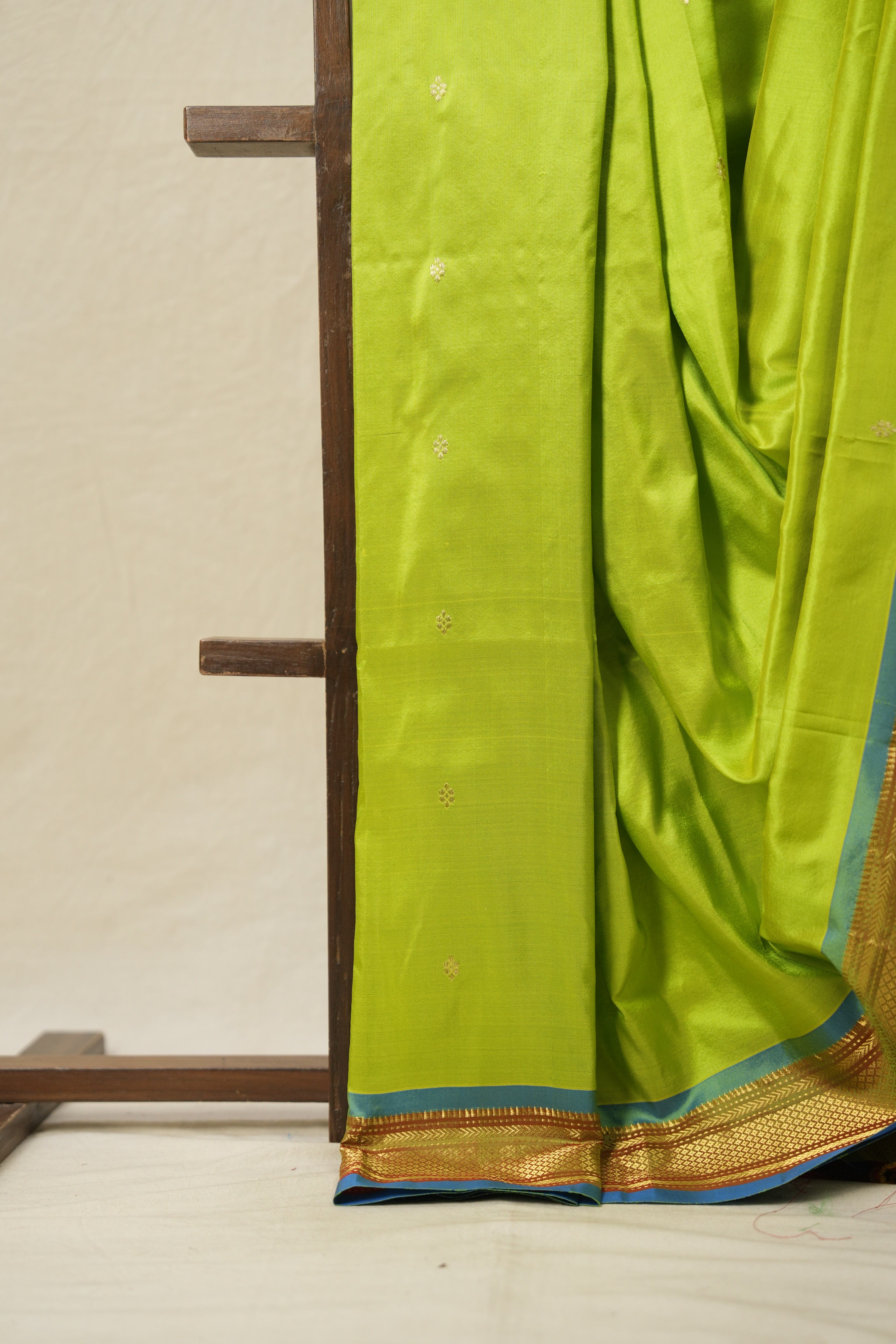 Neon Green Silk Paithani Saree - SRNGSPS723